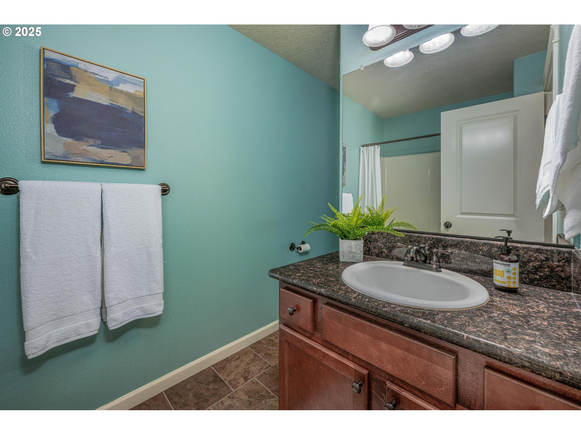 3408 NE ALBERTA CT