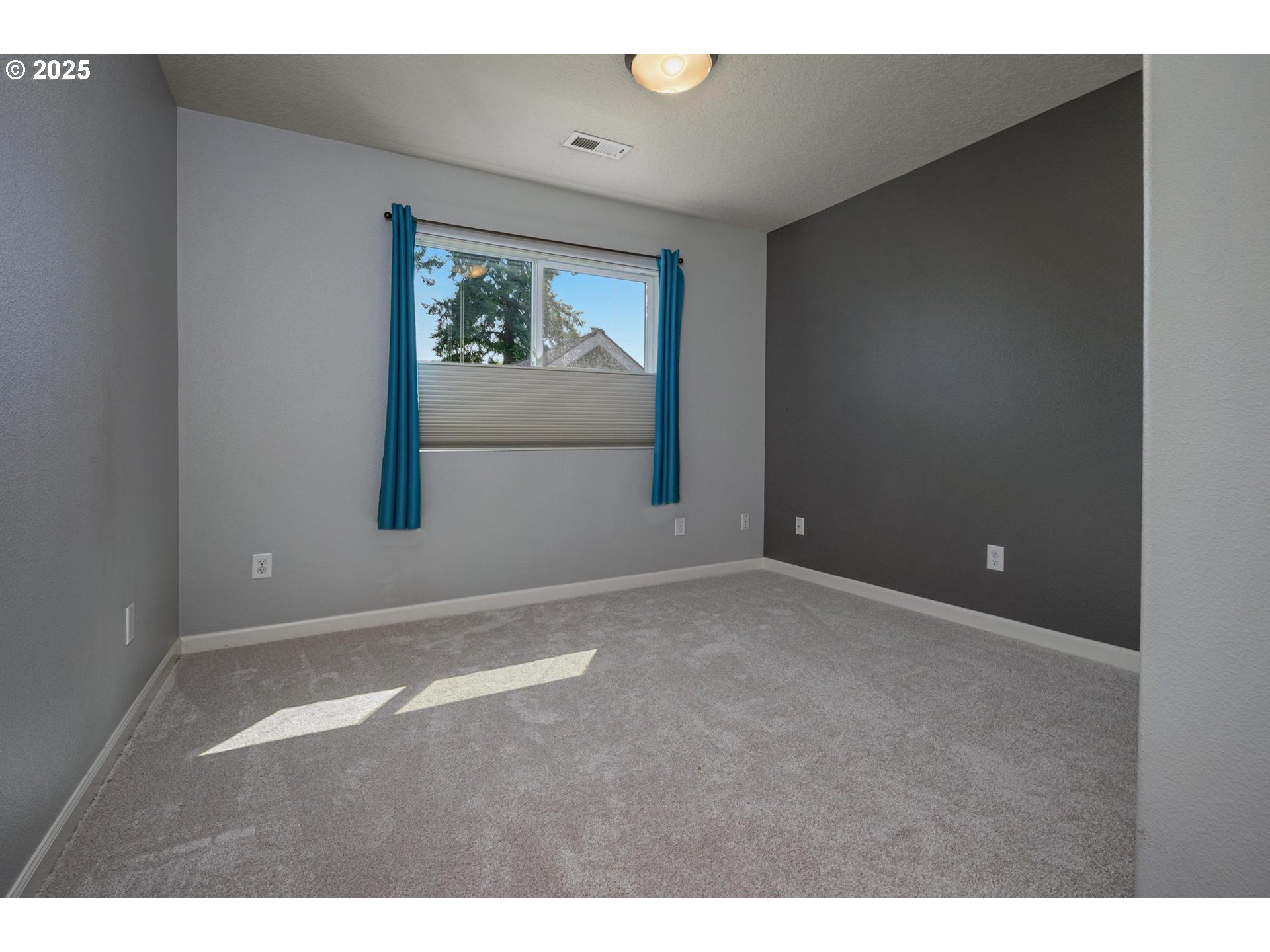 3408 NE ALBERTA CT