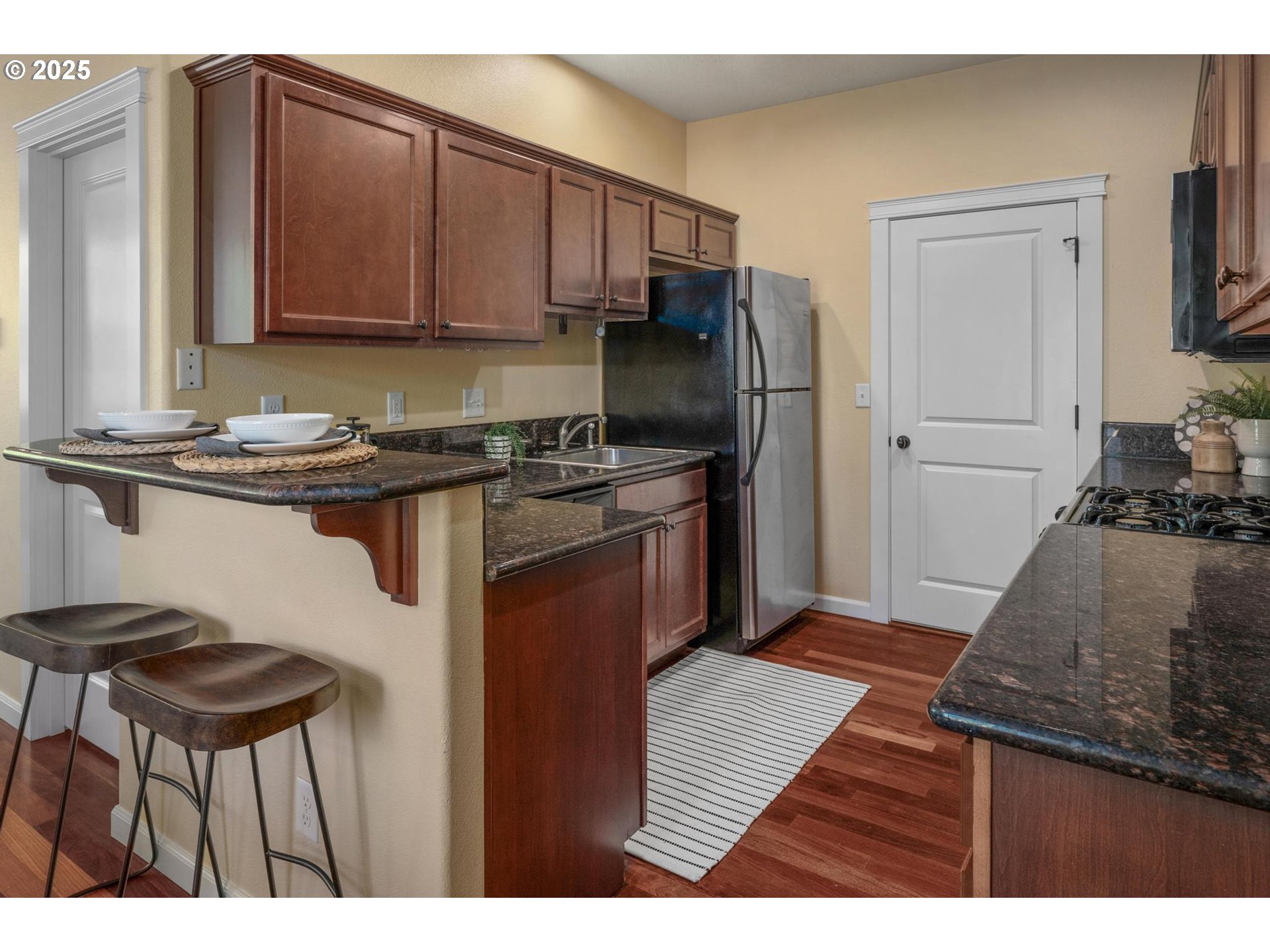 3408 NE ALBERTA CT