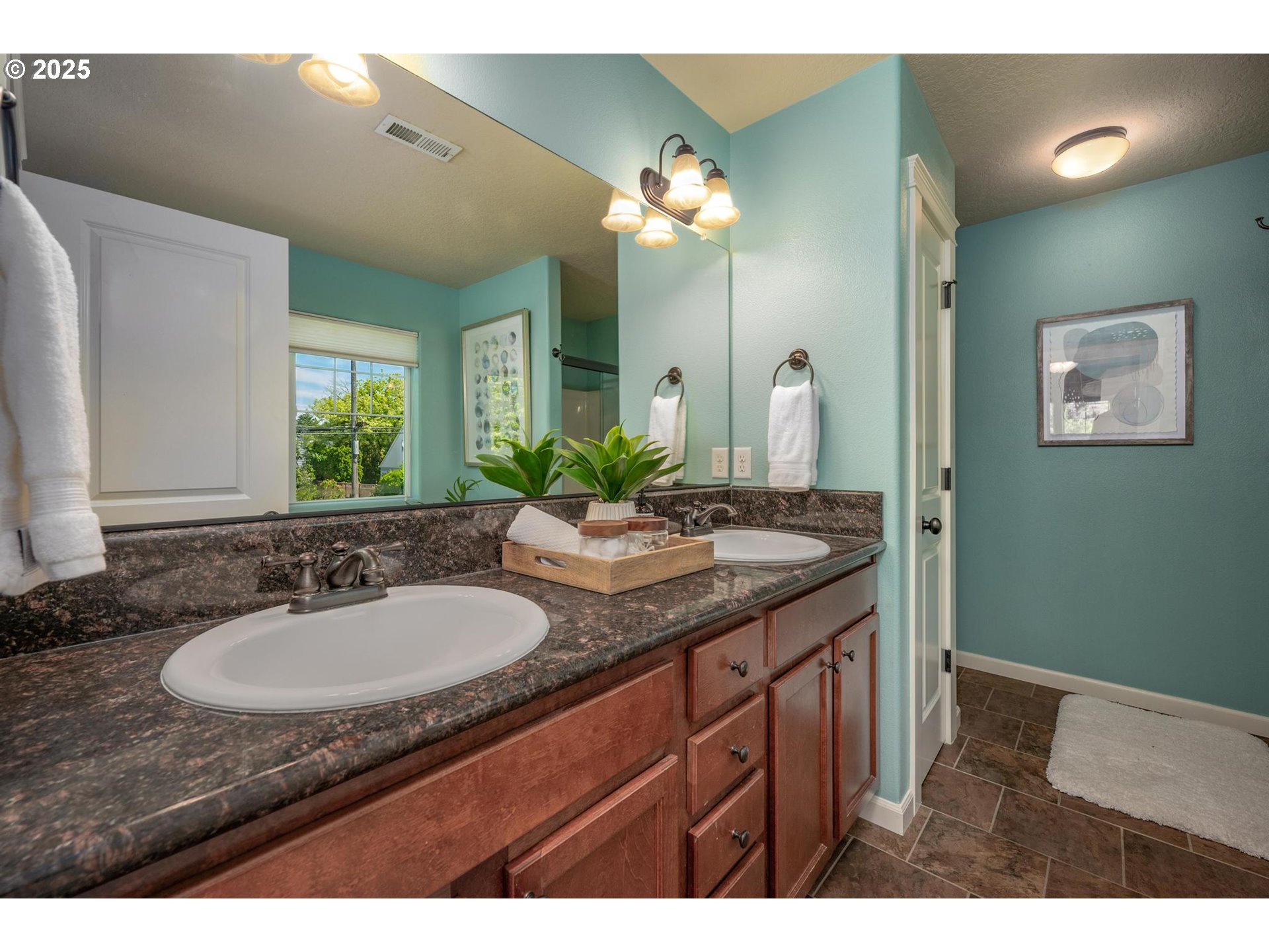 3408 NE ALBERTA CT