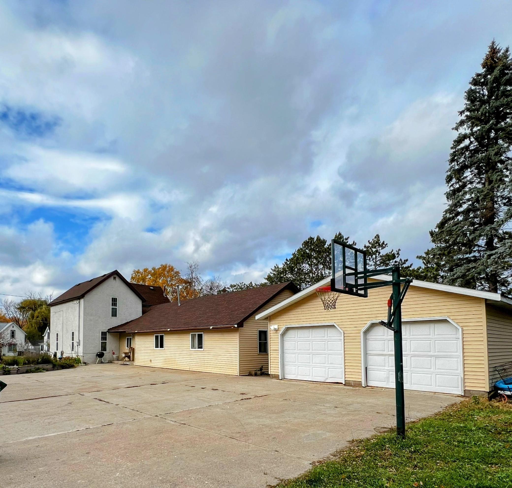 909 SE 15th Street
