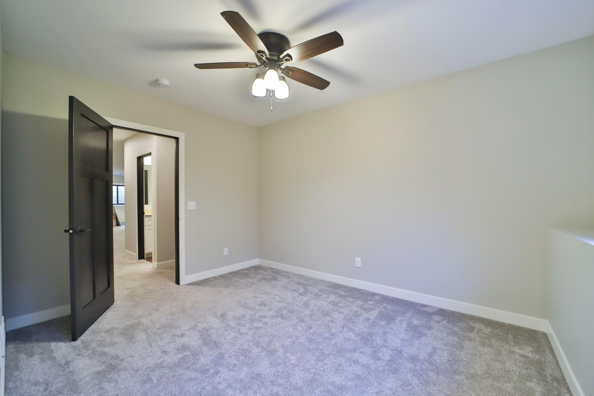 13719 Oakwood Drive