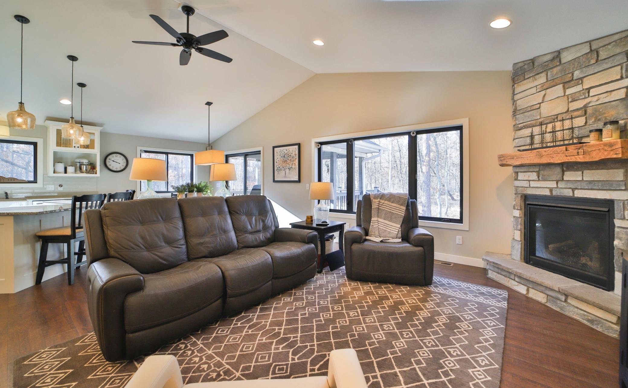 13719 Oakwood Drive