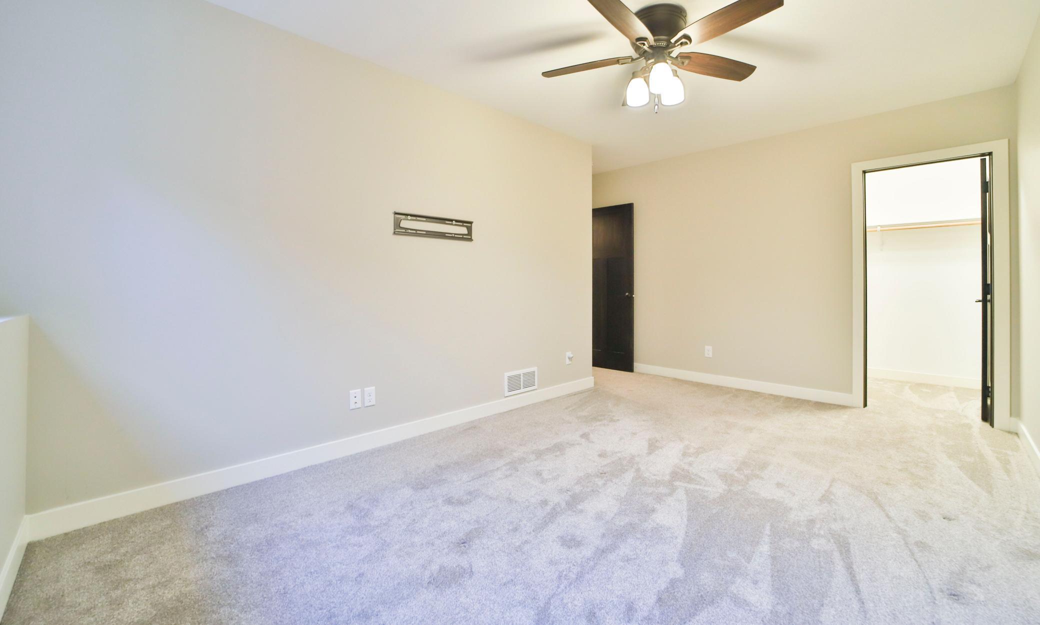 13719 Oakwood Drive