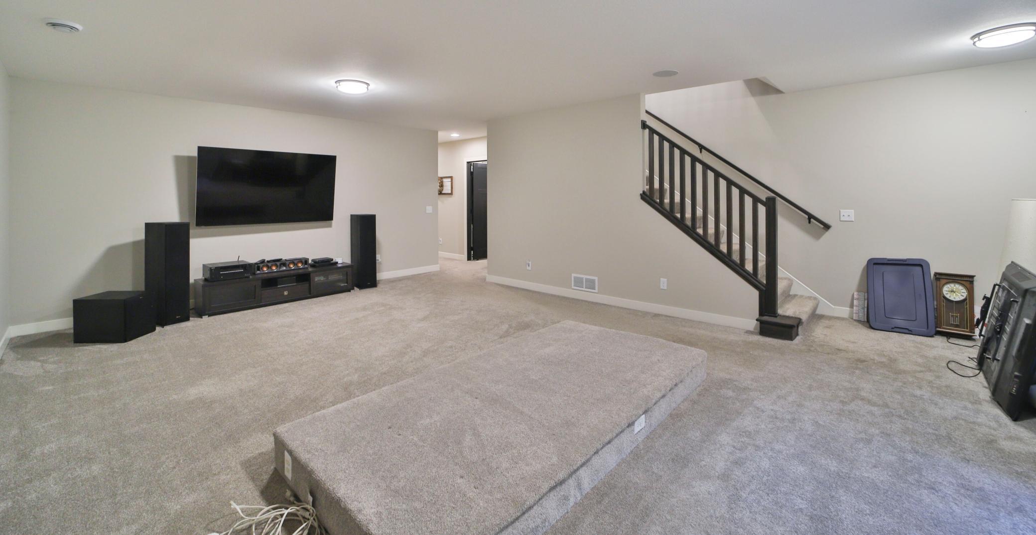 13719 Oakwood Drive
