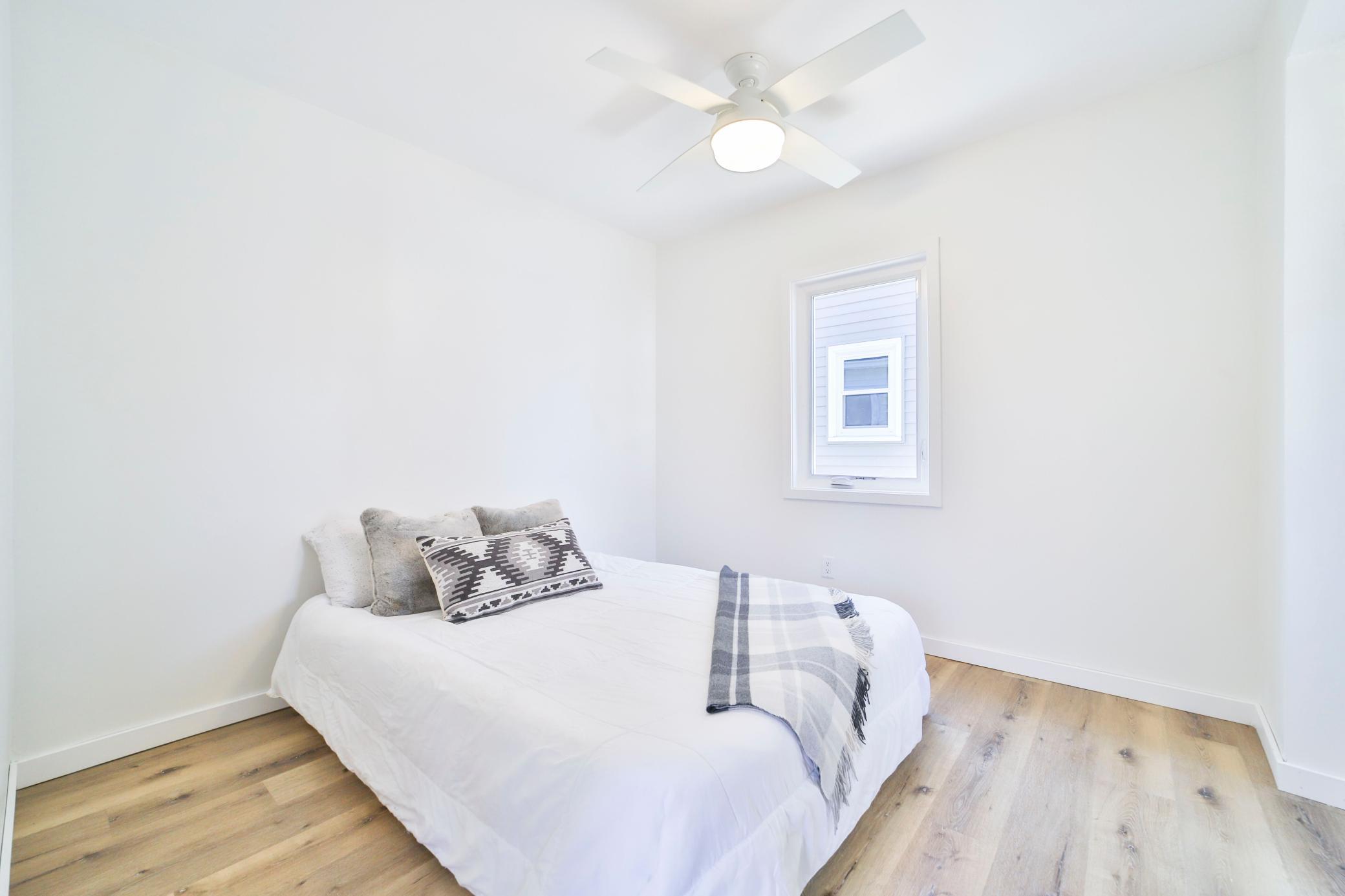 208 2nd Street NE