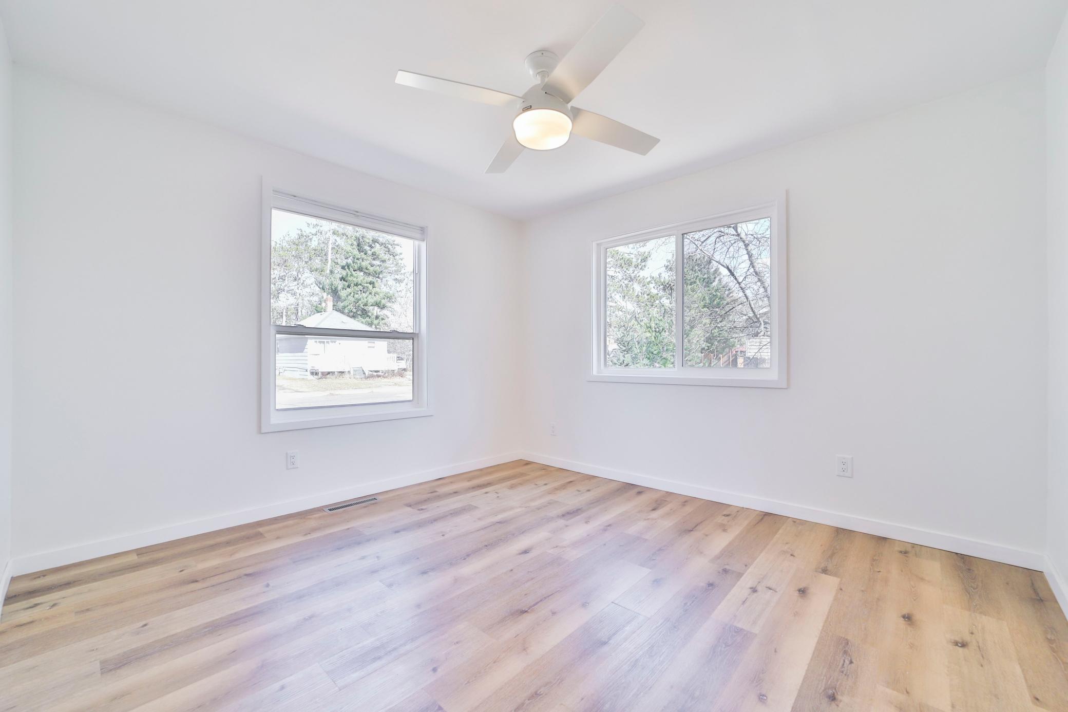 208 2nd Street NE
