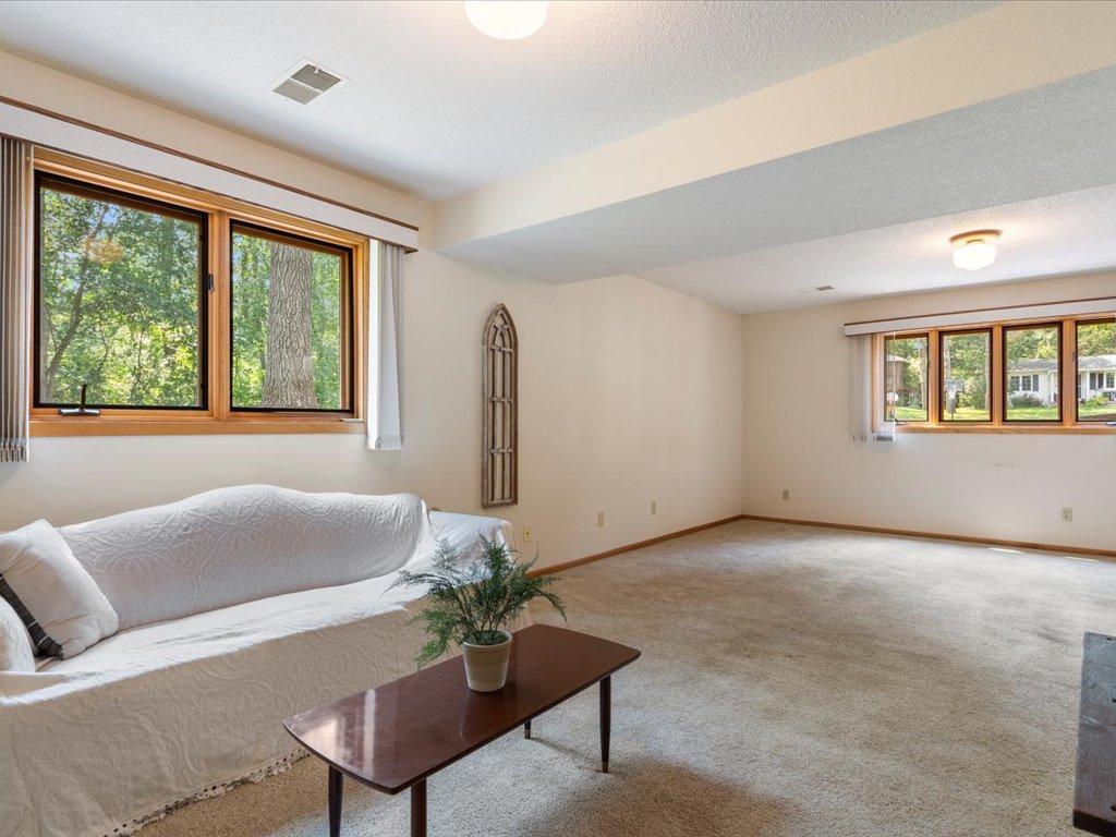 2029 Crestview Lane