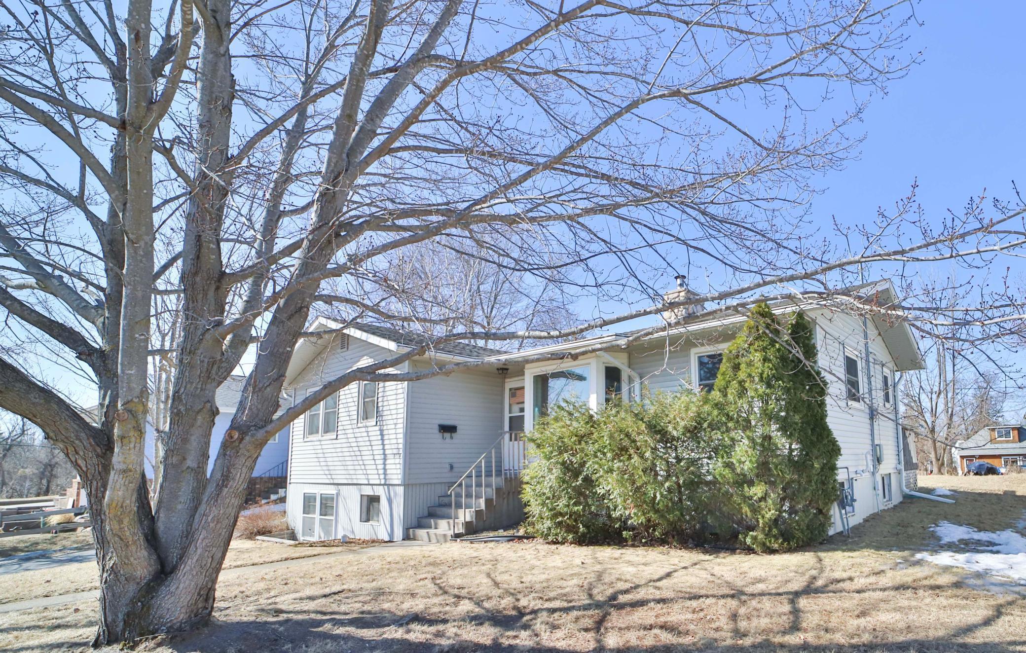 1014 S 7th Street