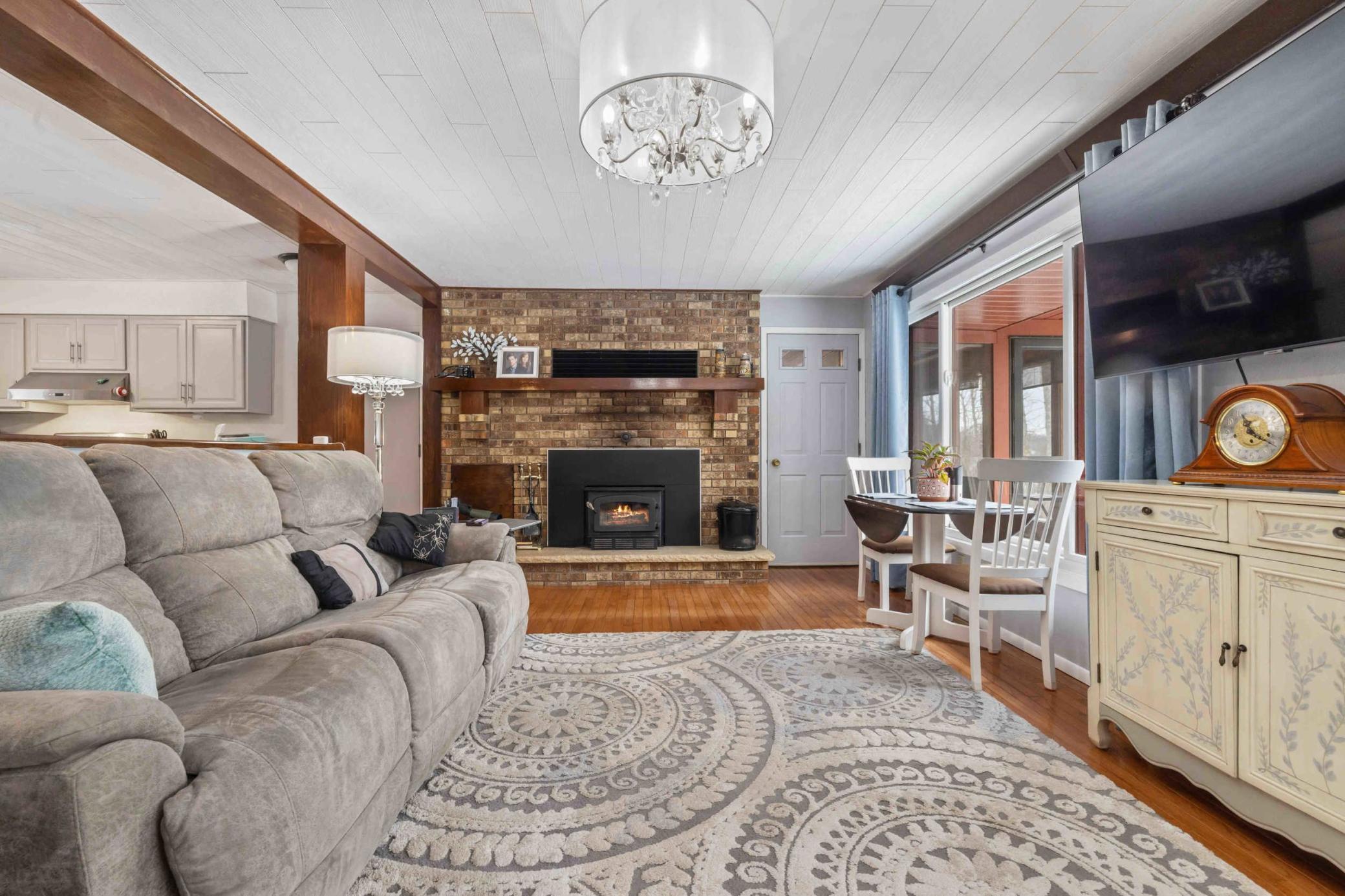 3738 County Road 54 NE