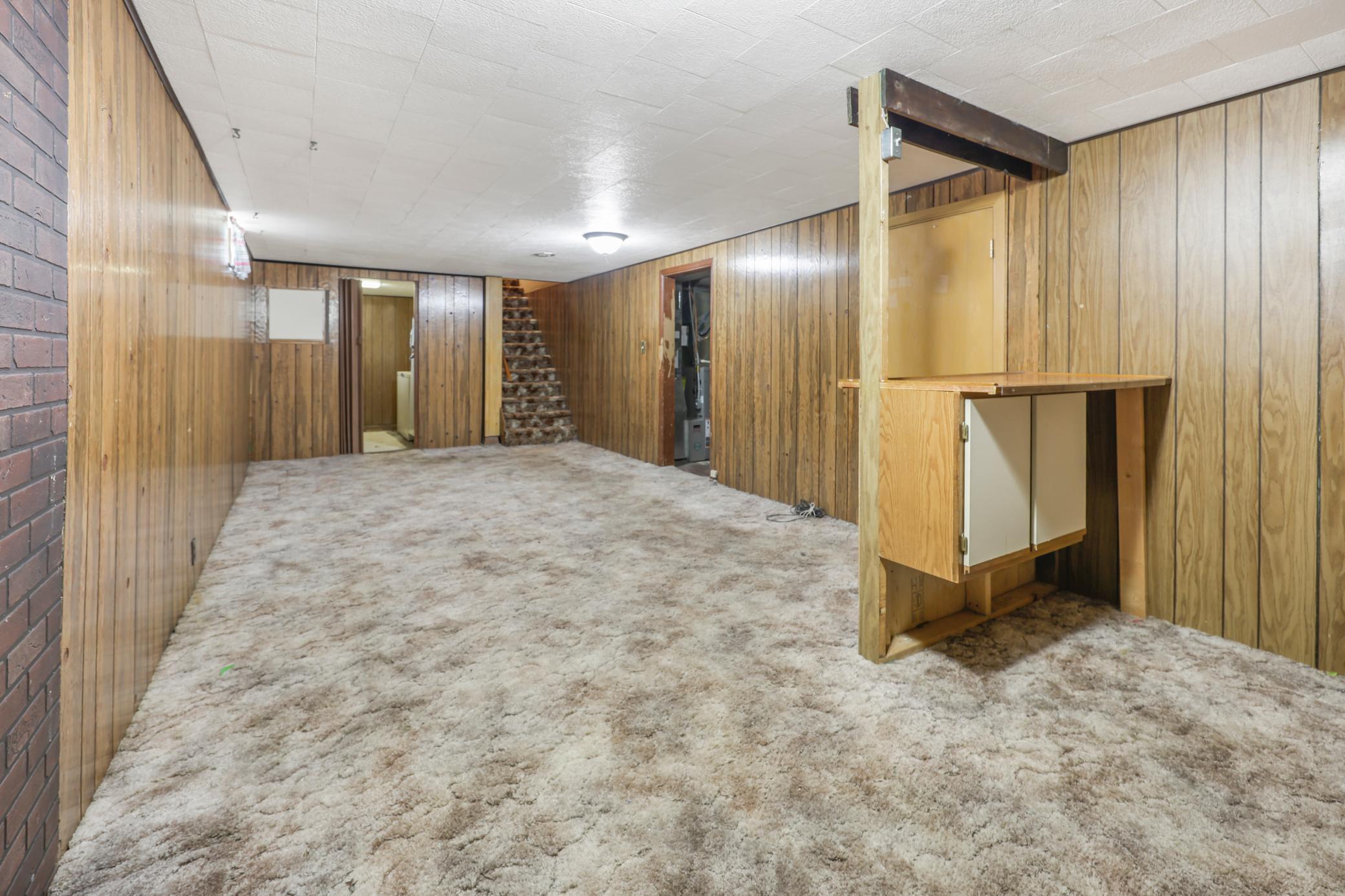 2207 Clearwater Road