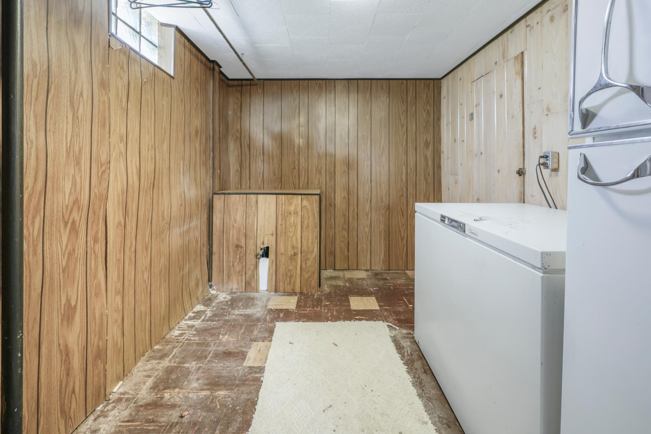 2207 Clearwater Road
