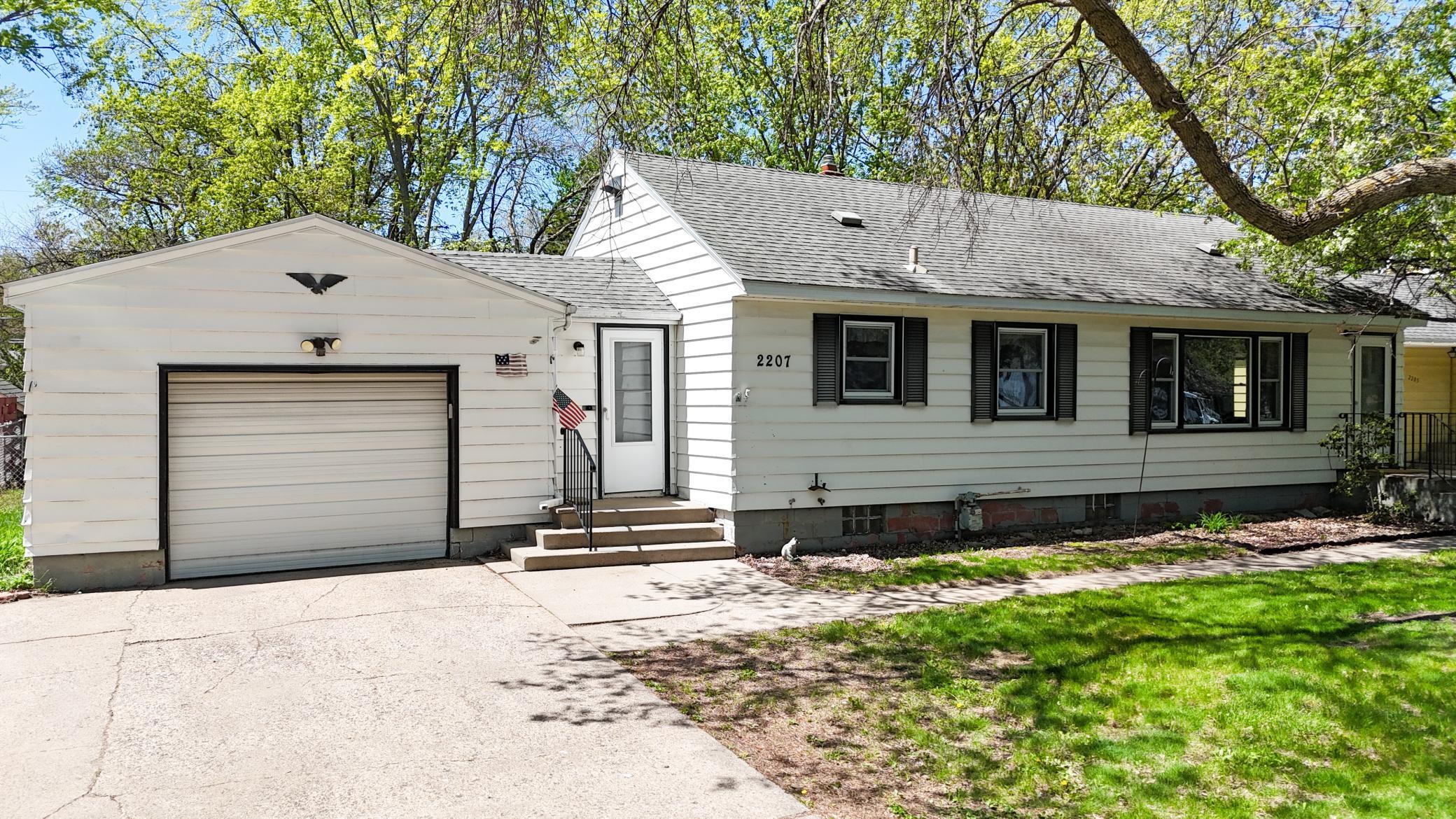 2207 Clearwater Road