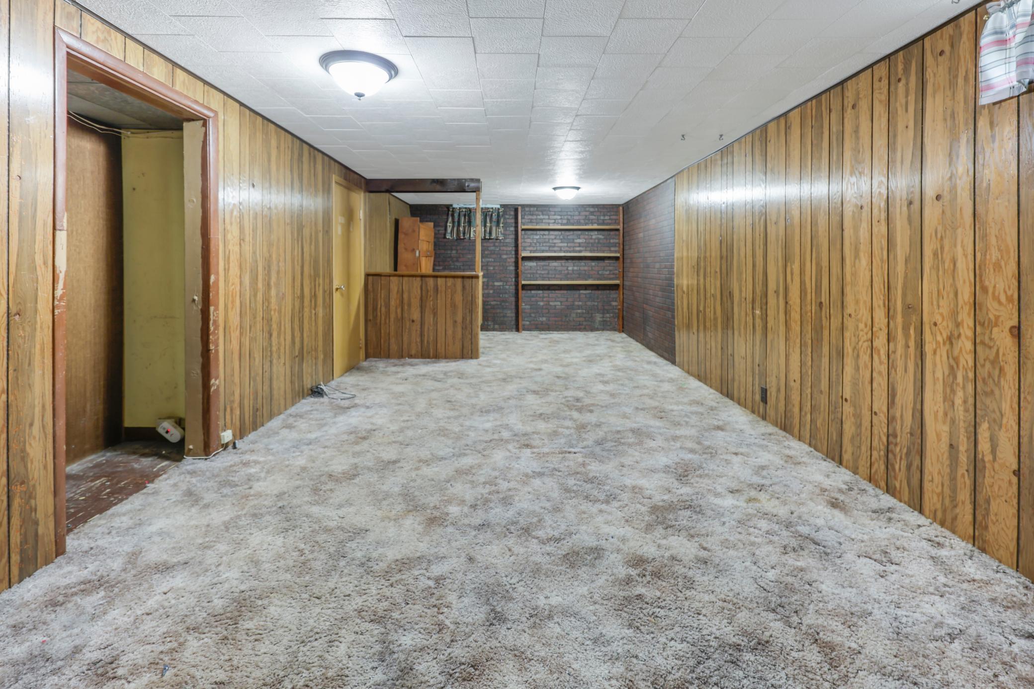 2207 Clearwater Road