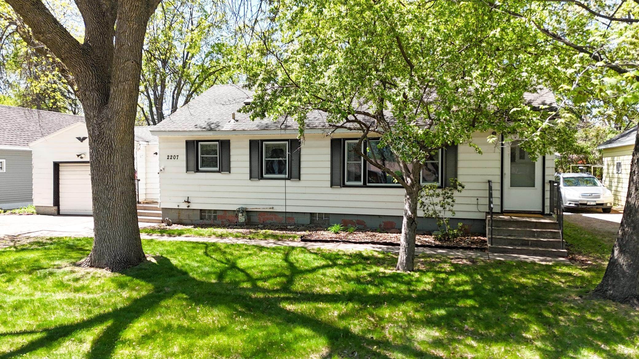 2207 Clearwater Road