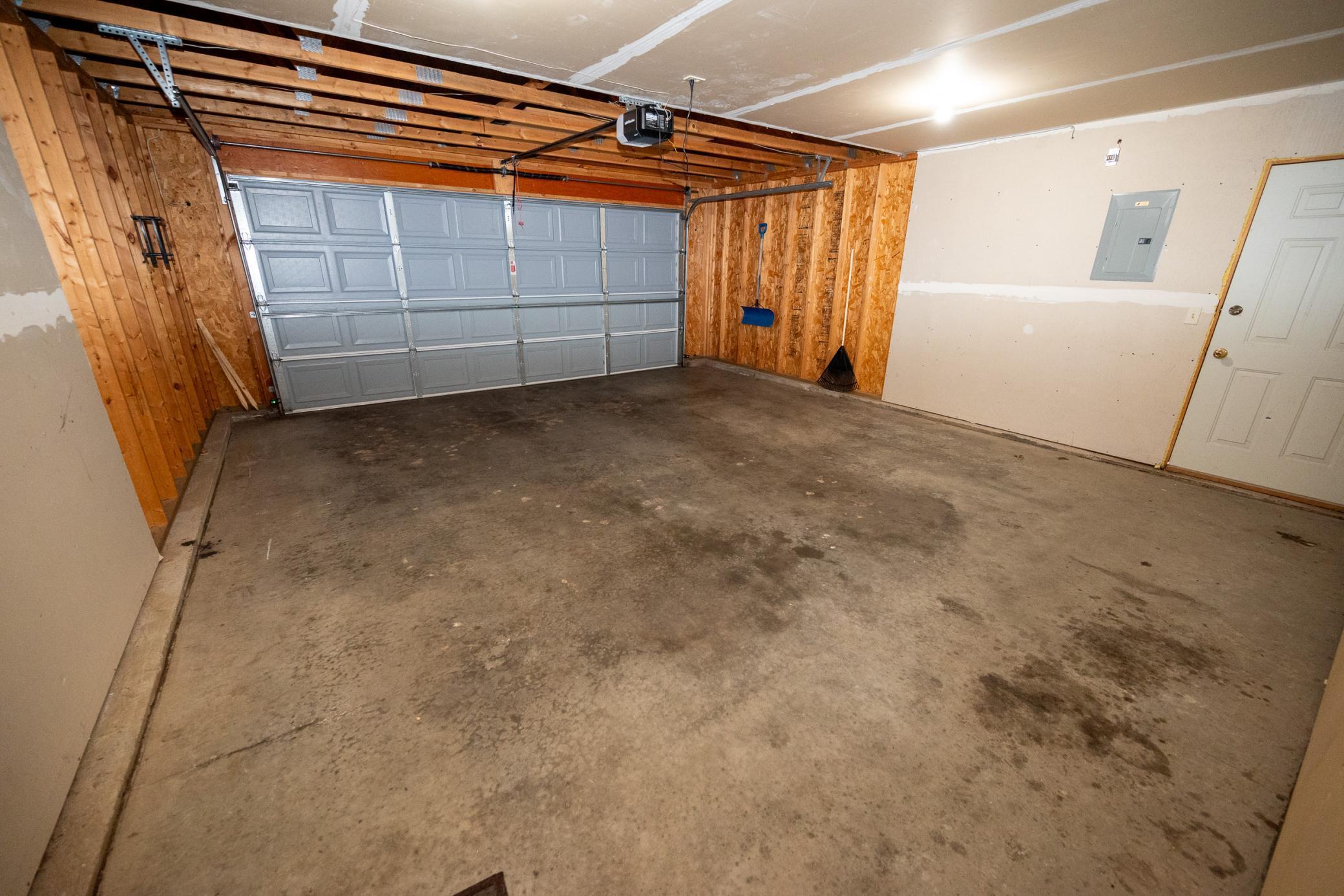 6048 Fountain Road