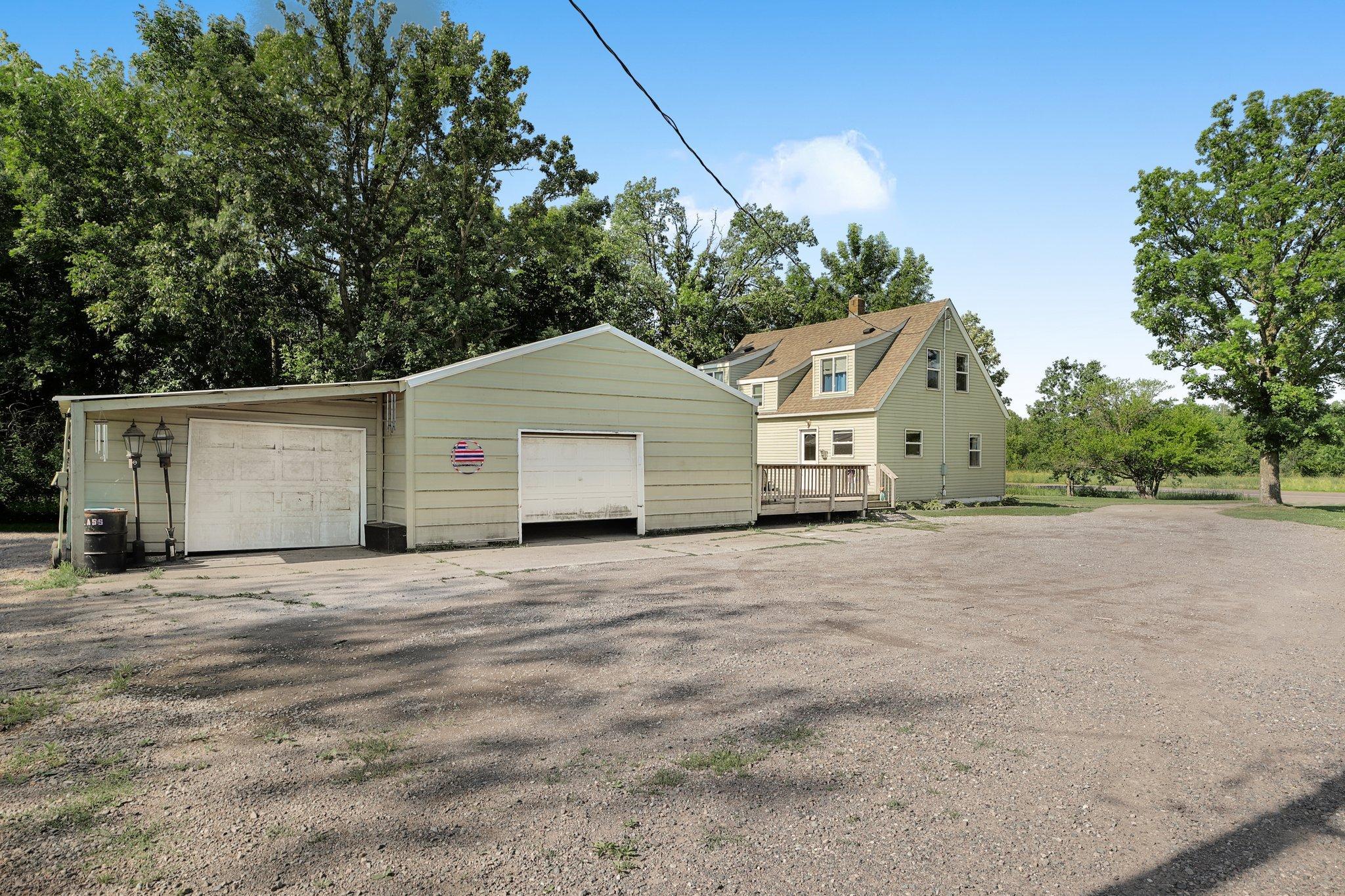 25068 US Highway 169