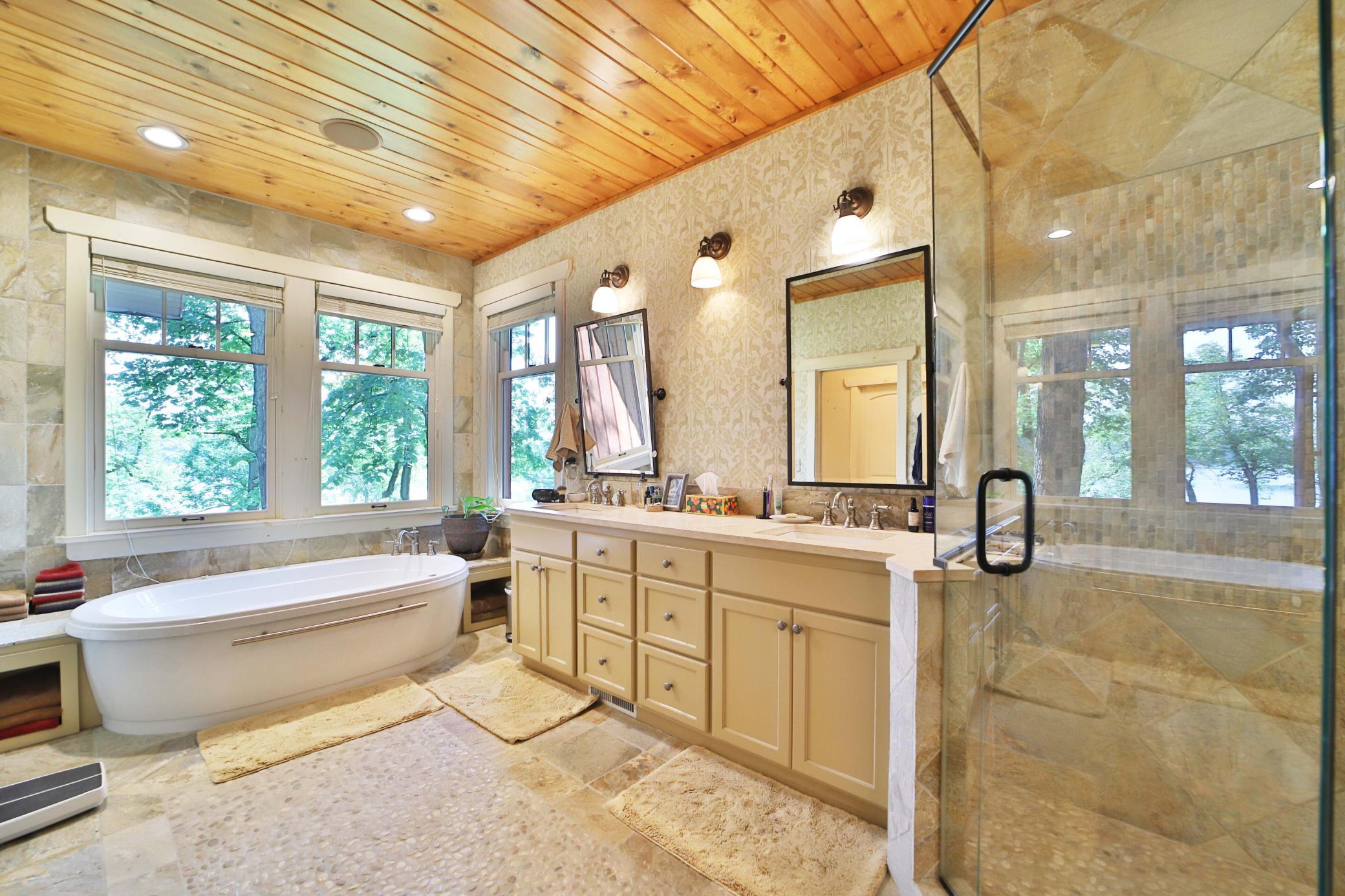 7996 Bass Lake Trail