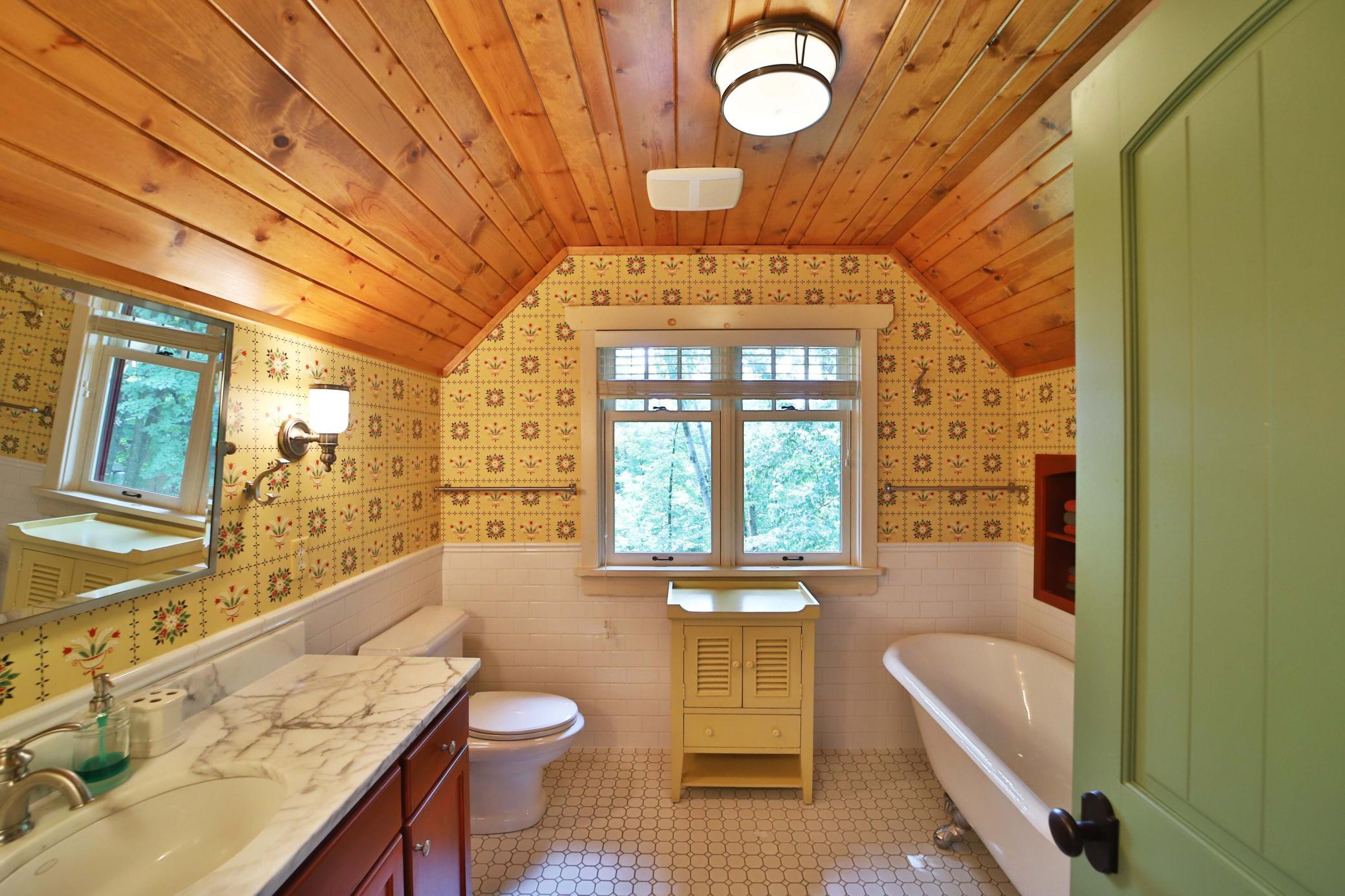 7996 Bass Lake Trail
