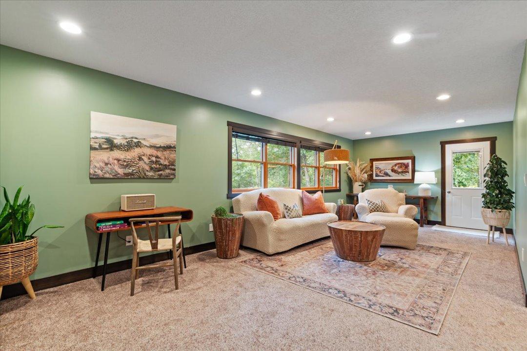 291 Roosevelt Shores Drive NE