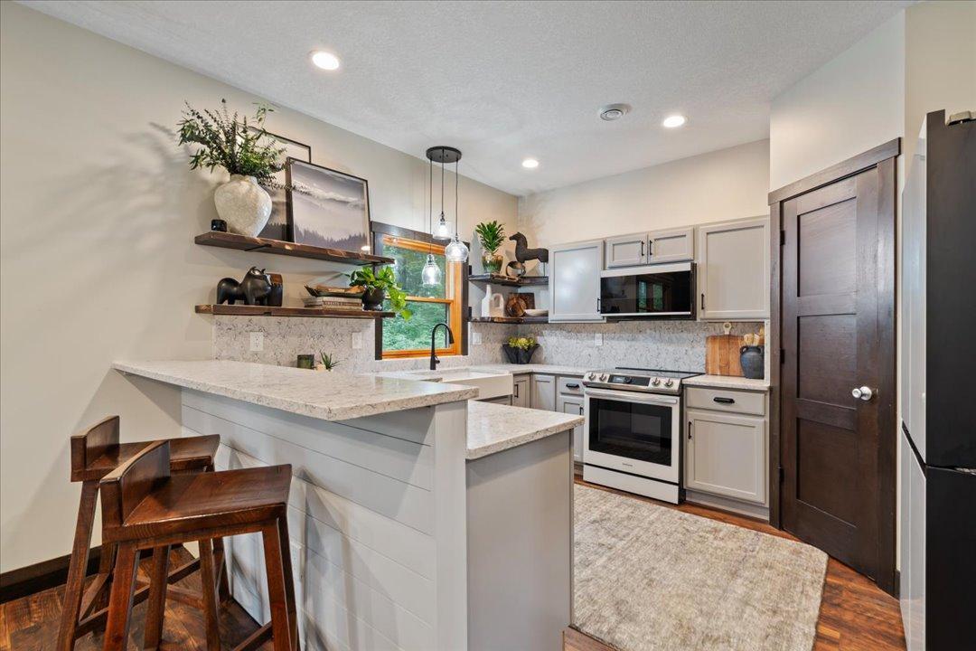 291 Roosevelt Shores Drive NE