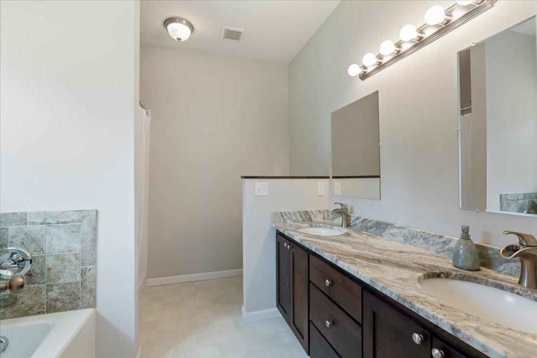 8693 Sugarberry Creek