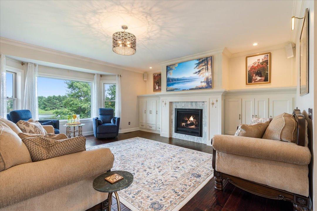 14462 Grand Oaks Drive