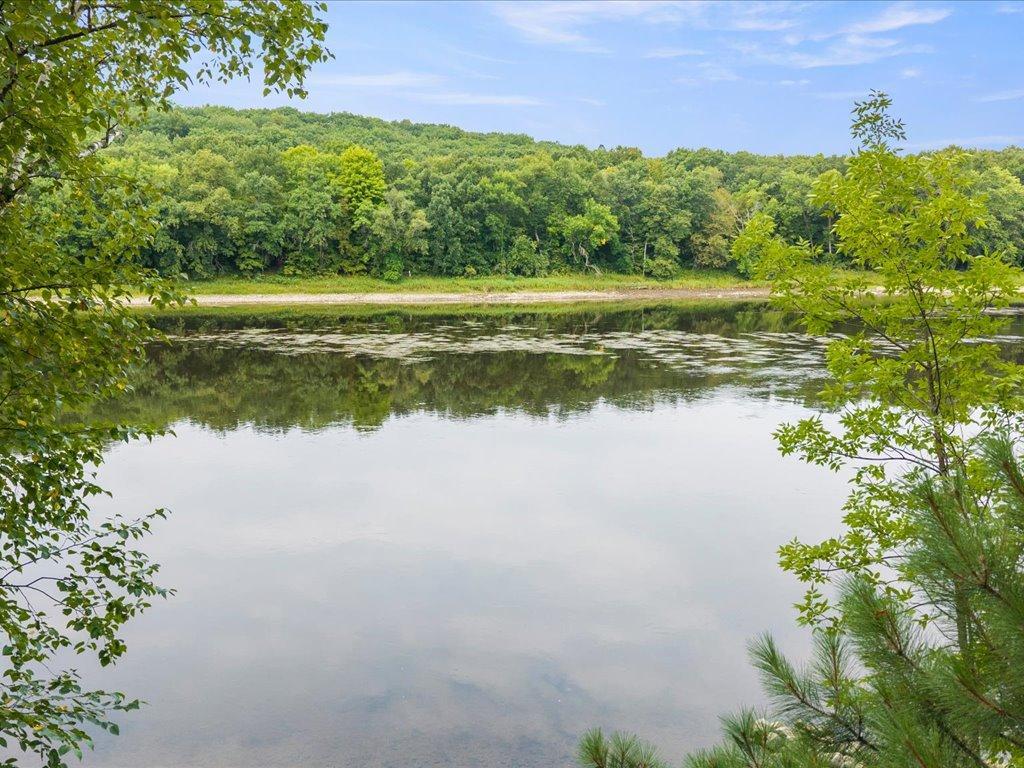 8 Acres Mississippi River Front TBD Bedow Road