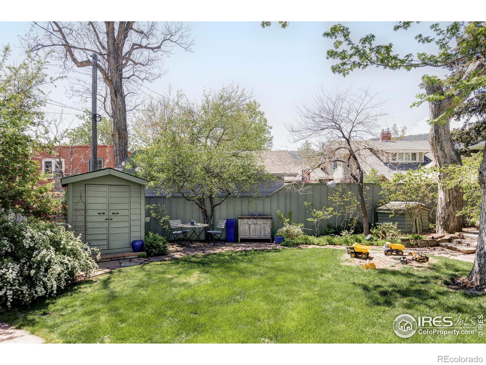 2424 4th Street