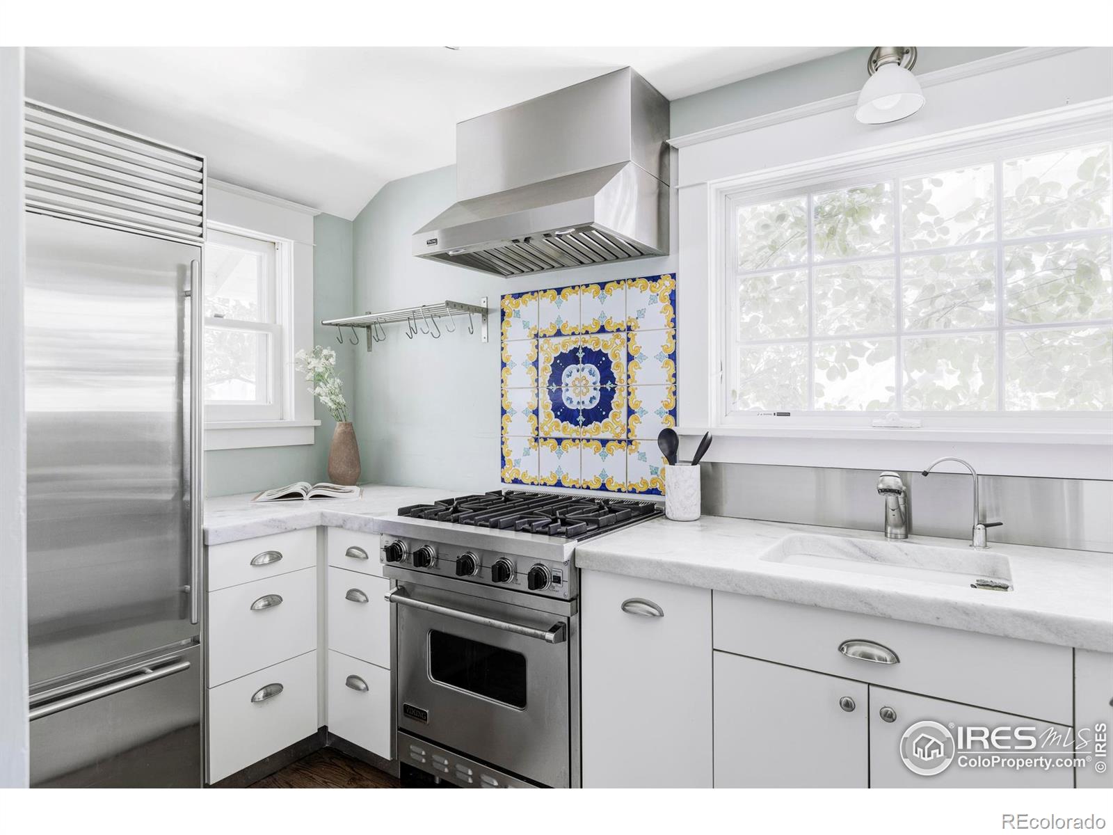 2424 4th Street