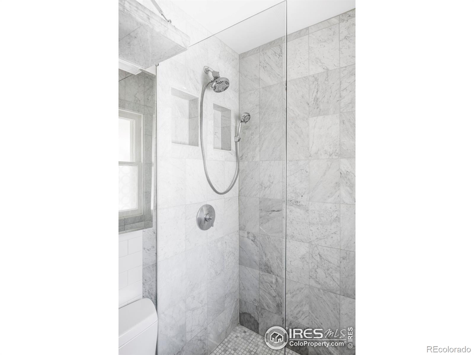 2424 4th Street