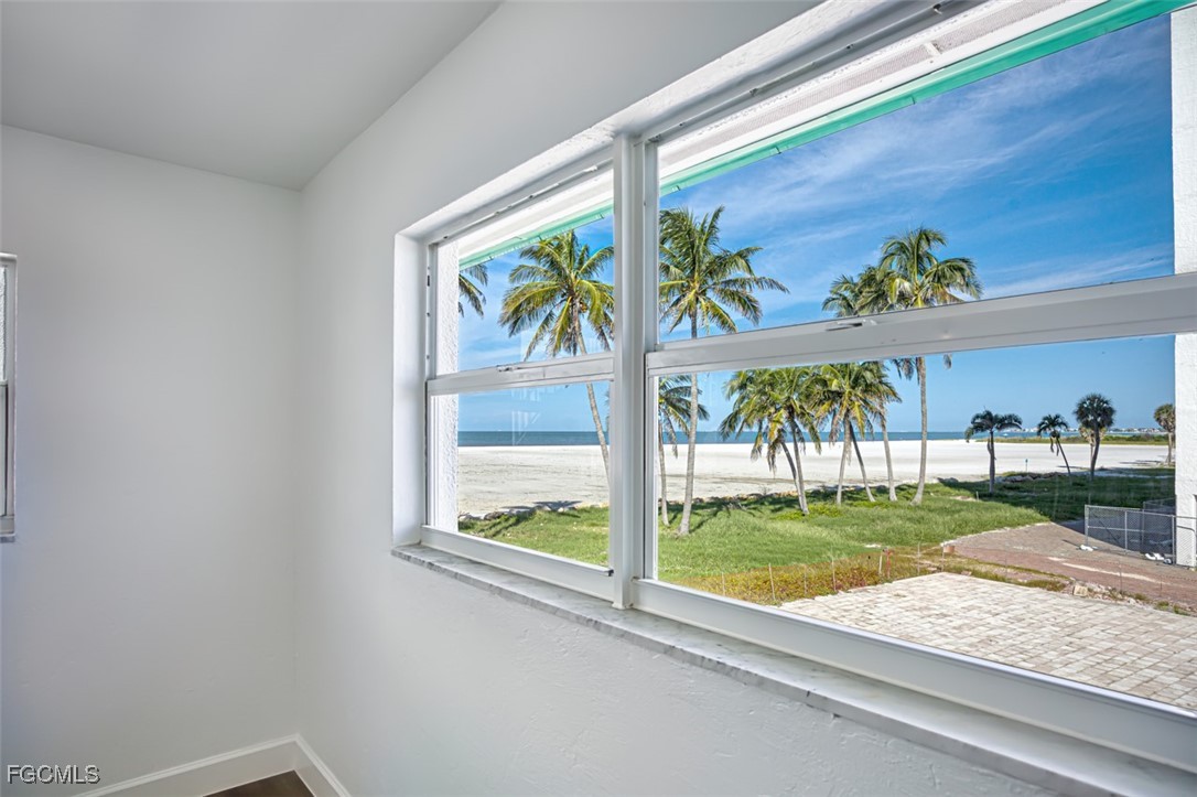 6500 Estero BLVD F218