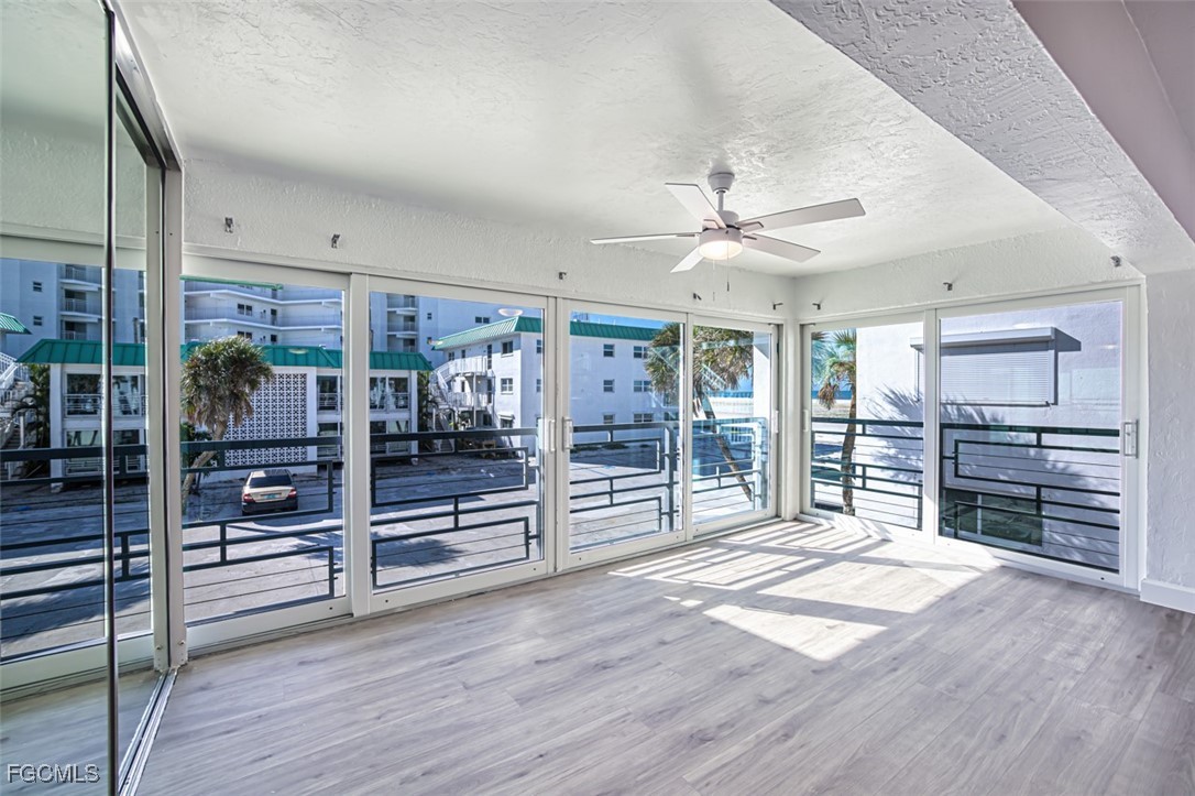 6500 Estero BLVD F218