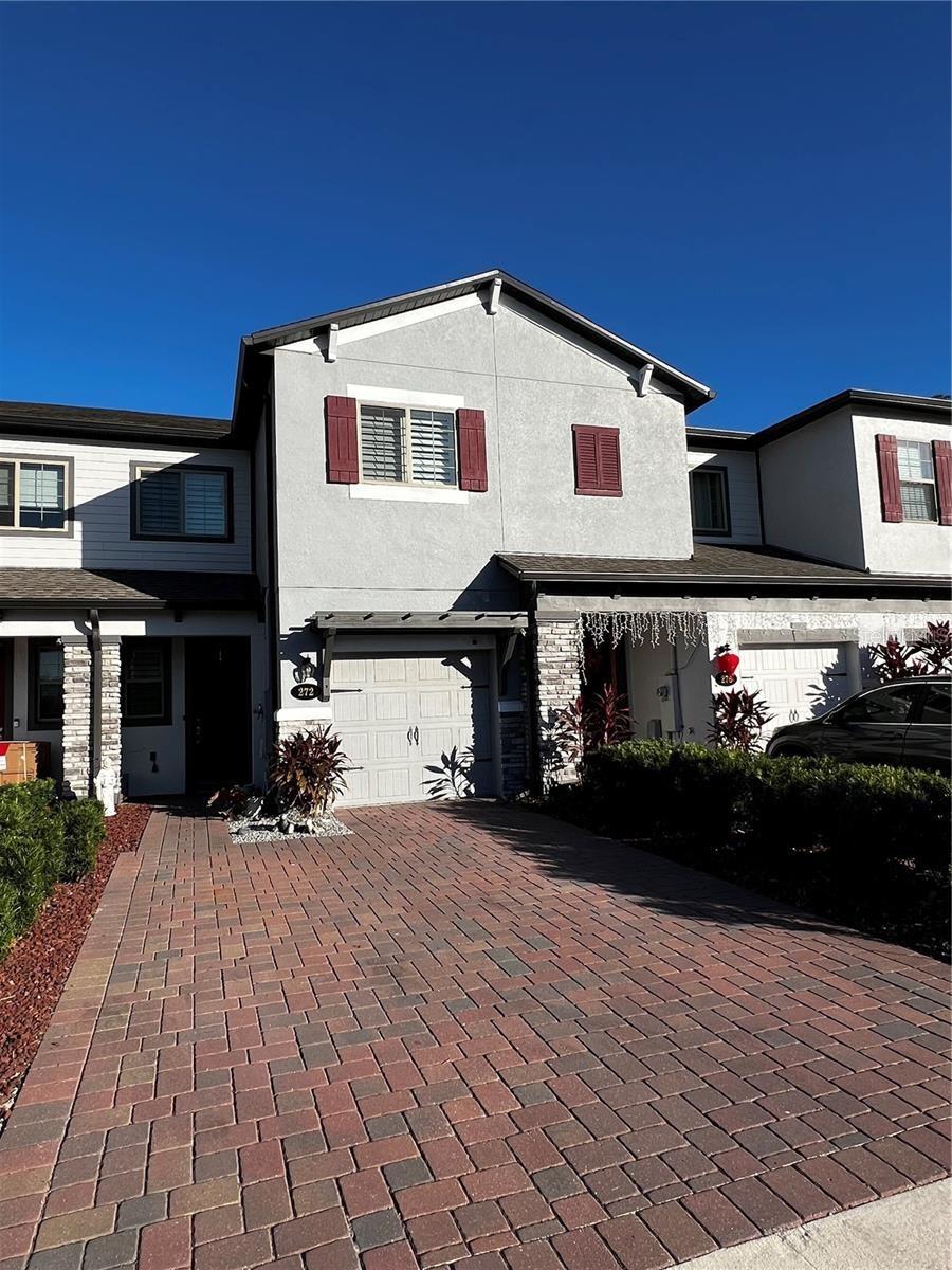 272 CEDAR BARK LN