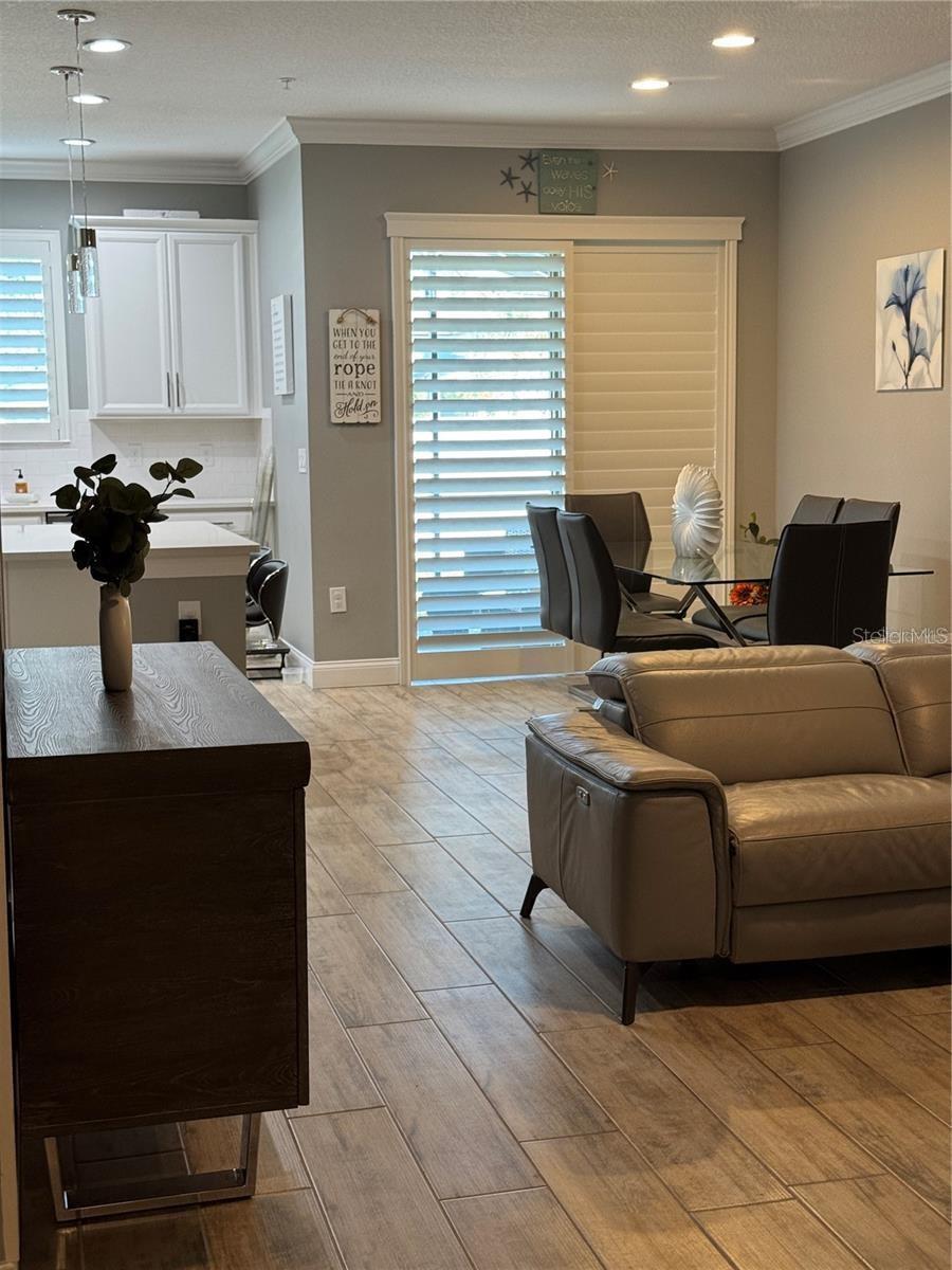 272 CEDAR BARK LN