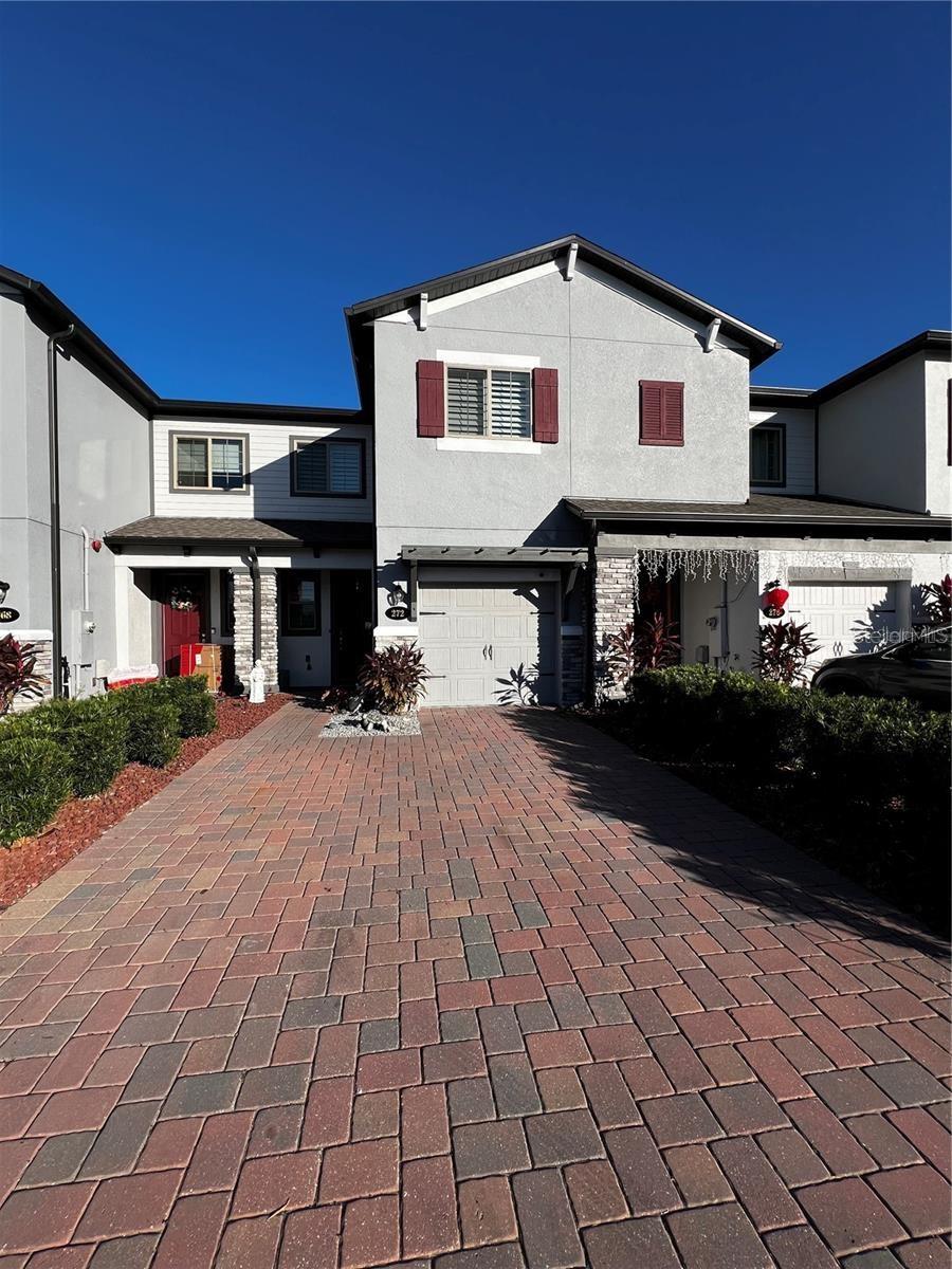 272 CEDAR BARK LN