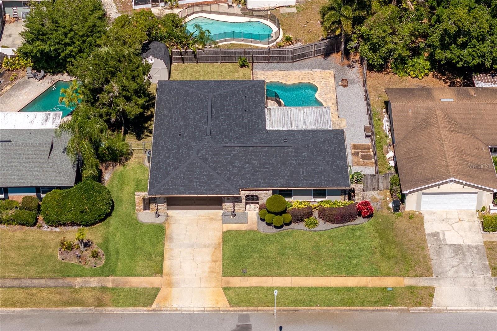 1925 POINSETTA LN