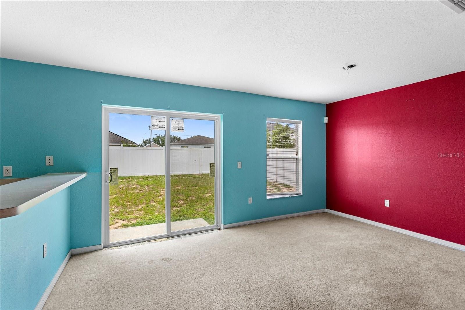 1033 SABINE PL