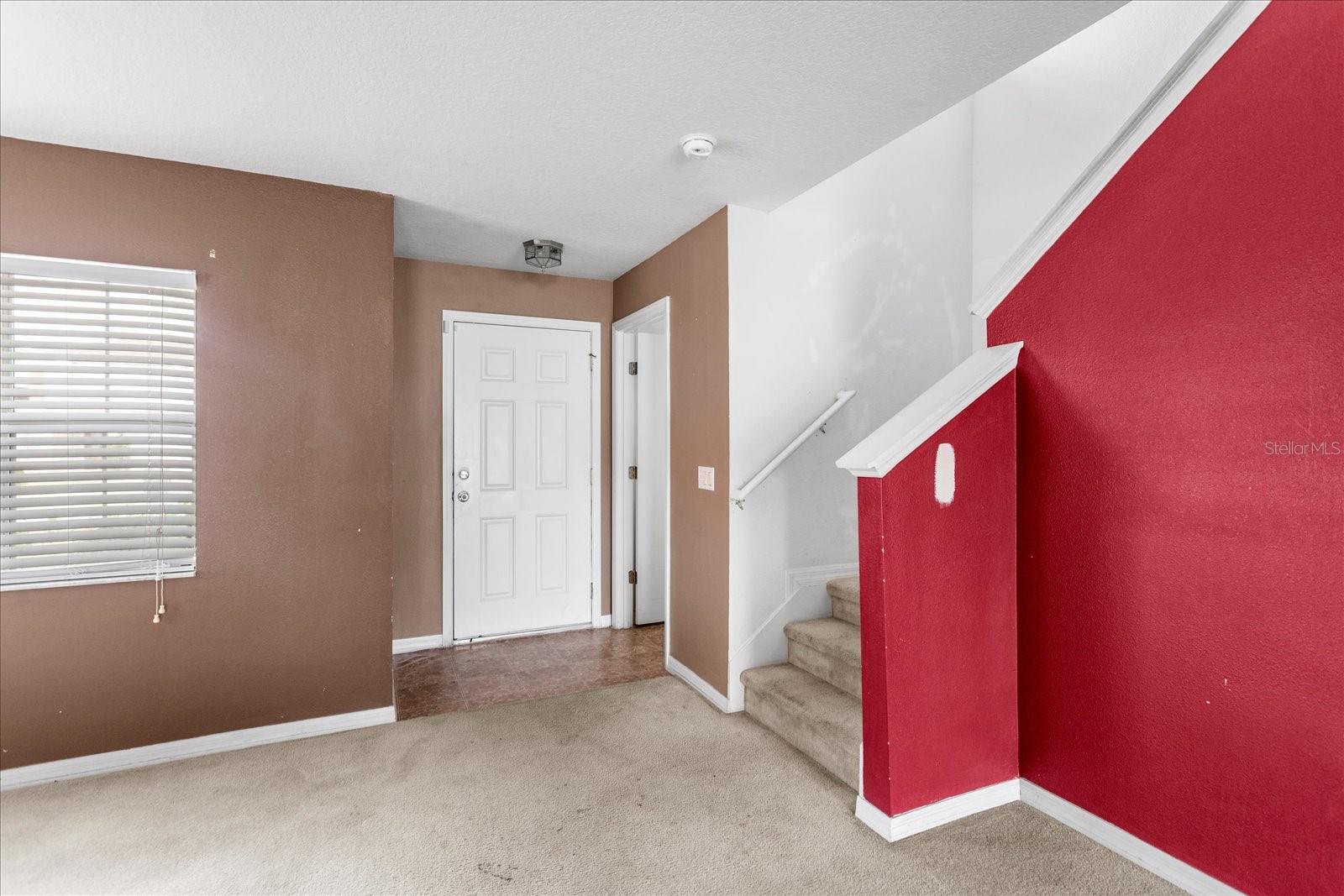 1033 SABINE PL