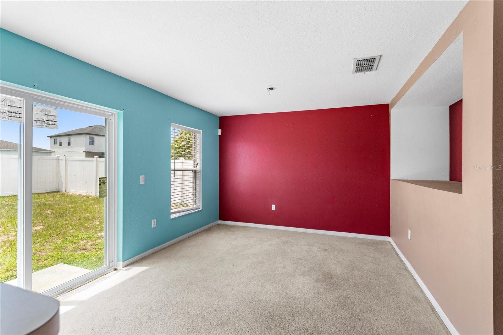 1033 SABINE PL