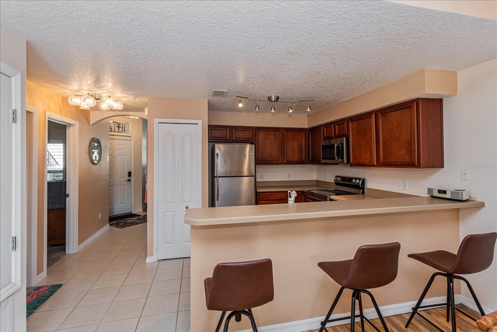 960 MOORING AVE #103