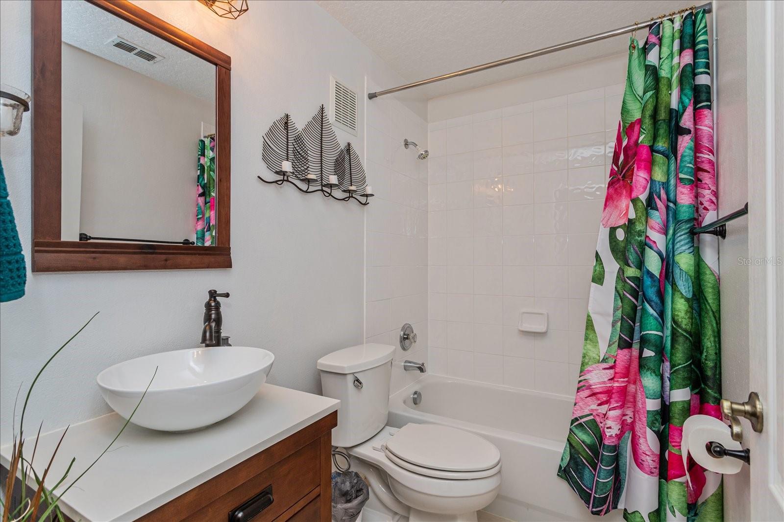 960 MOORING AVE #103