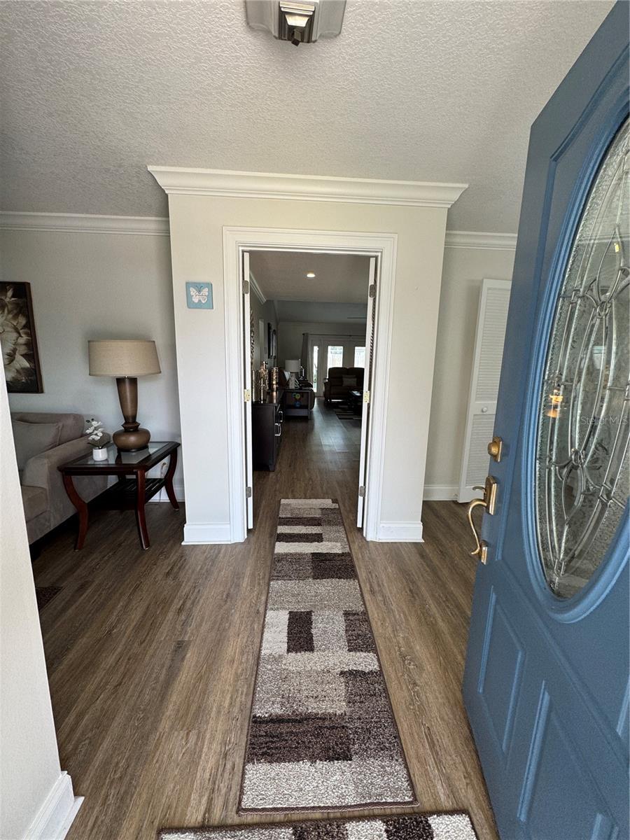 664 S SUNDANCE DR