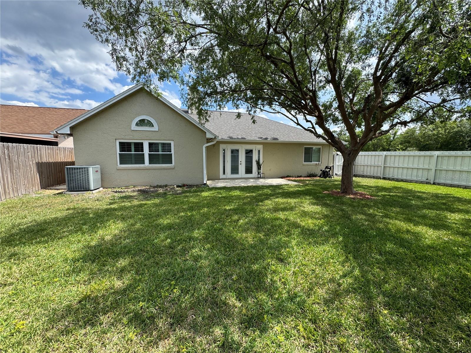 664 S SUNDANCE DR