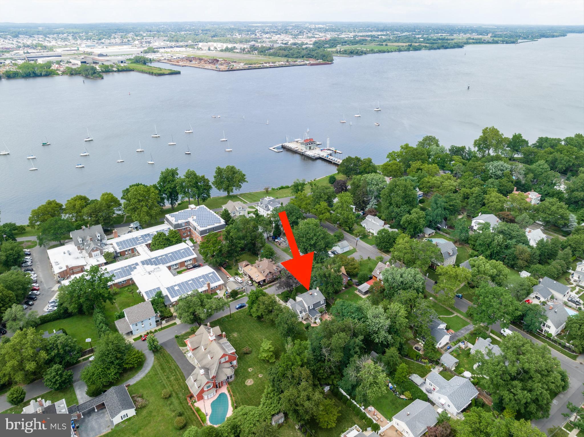 305 CARRIAGE HOUSE LANE
