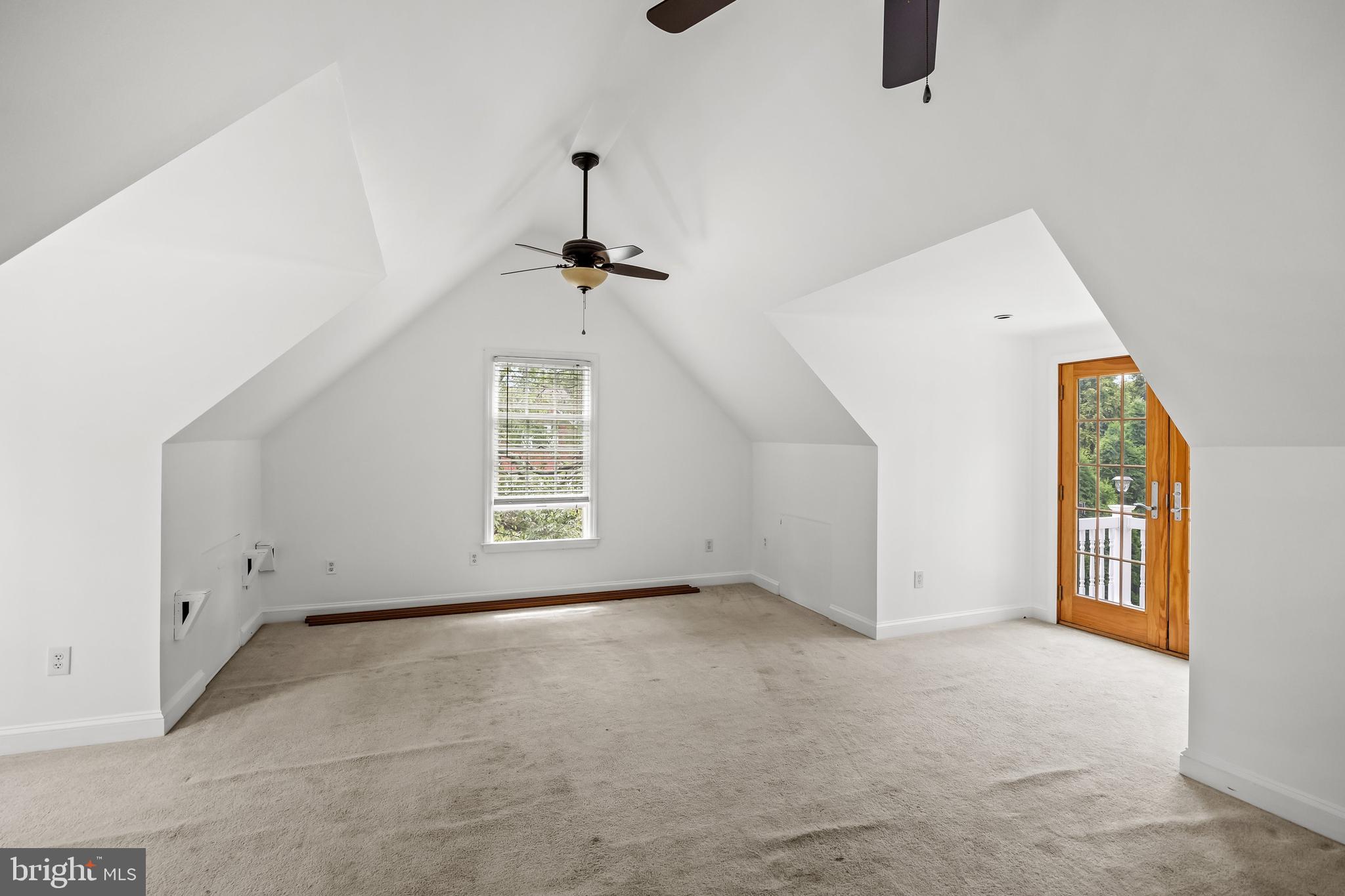 305 CARRIAGE HOUSE LANE