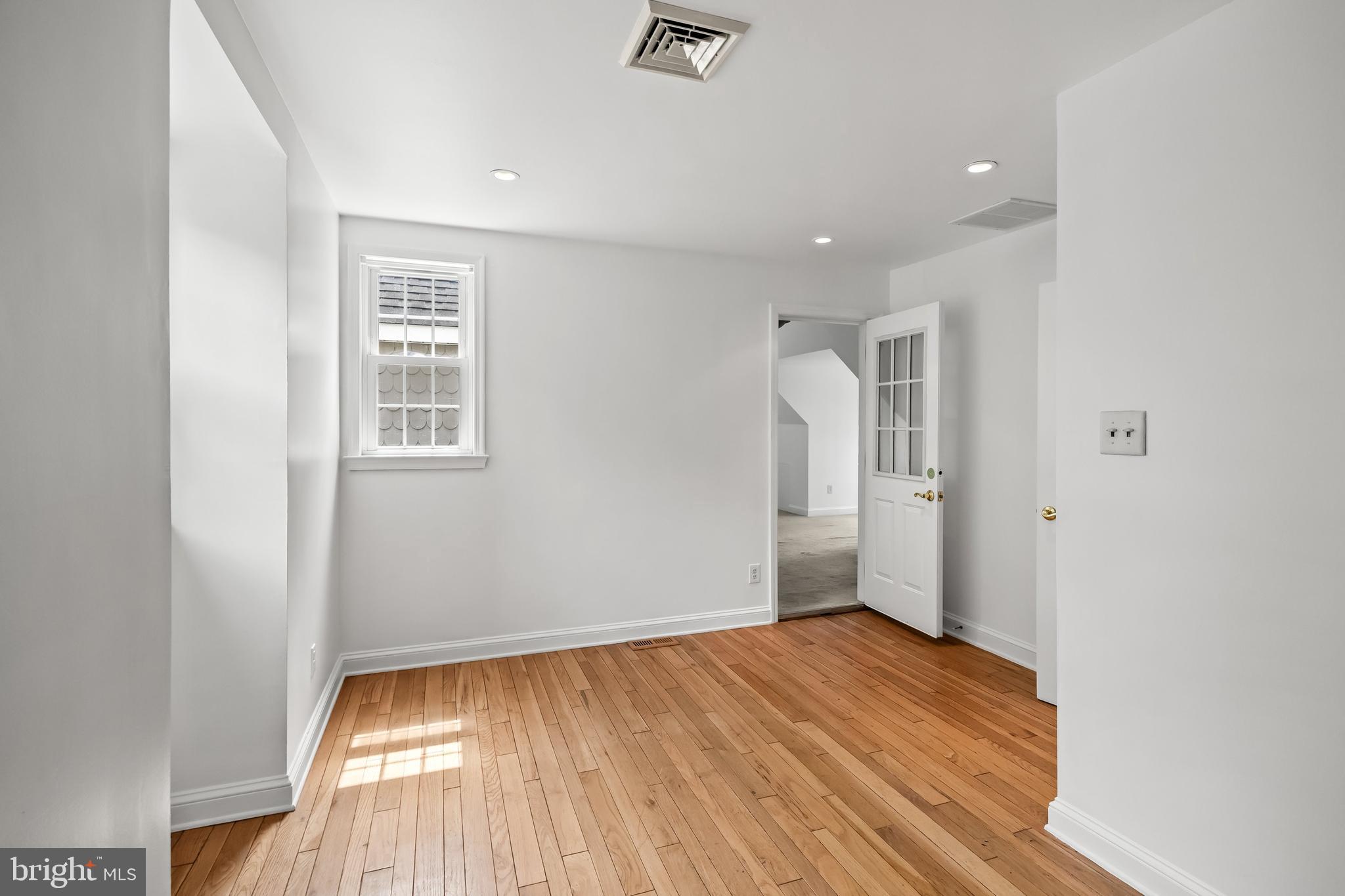 305 CARRIAGE HOUSE LANE