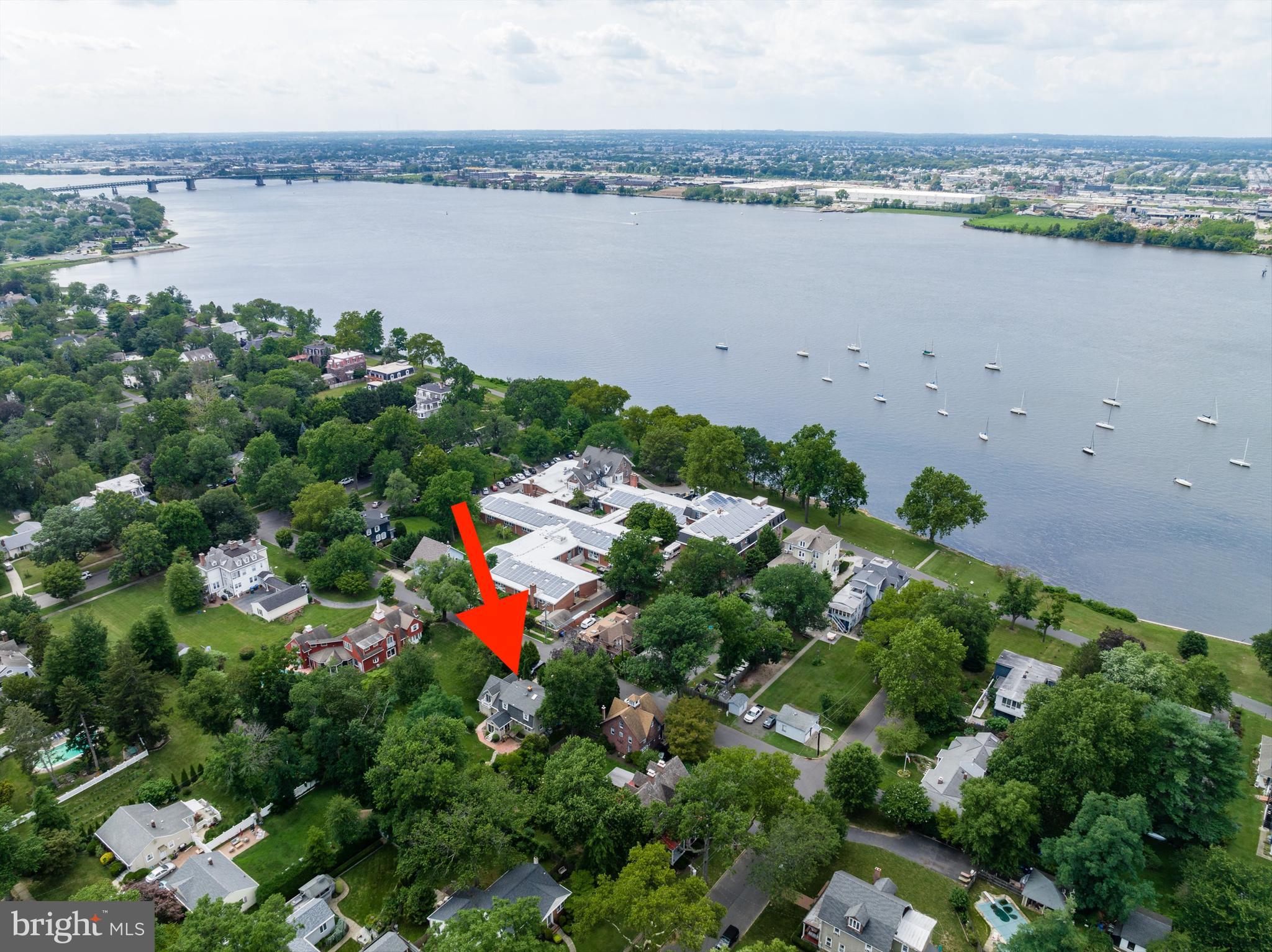 305 CARRIAGE HOUSE LANE