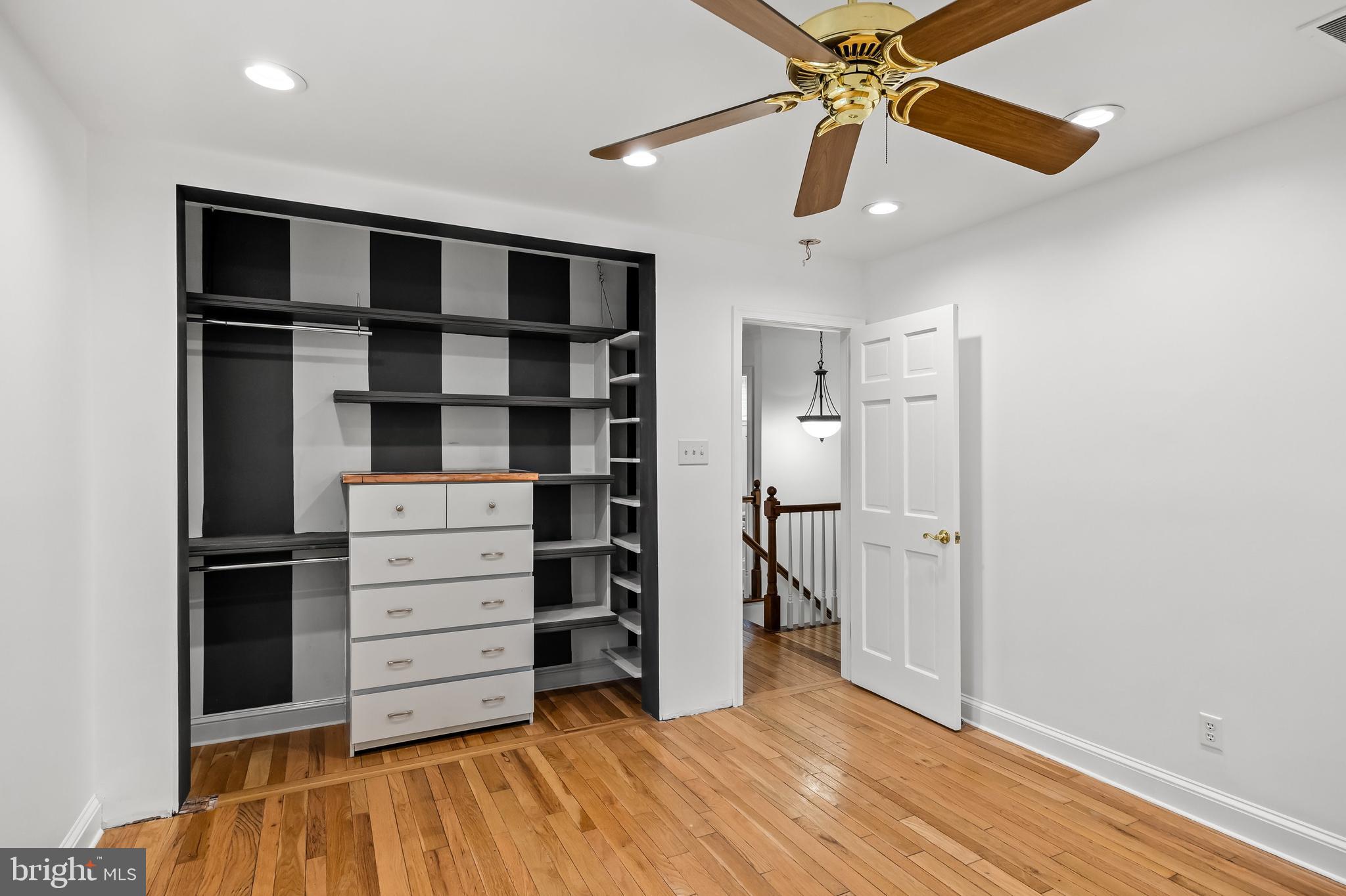 305 CARRIAGE HOUSE LANE