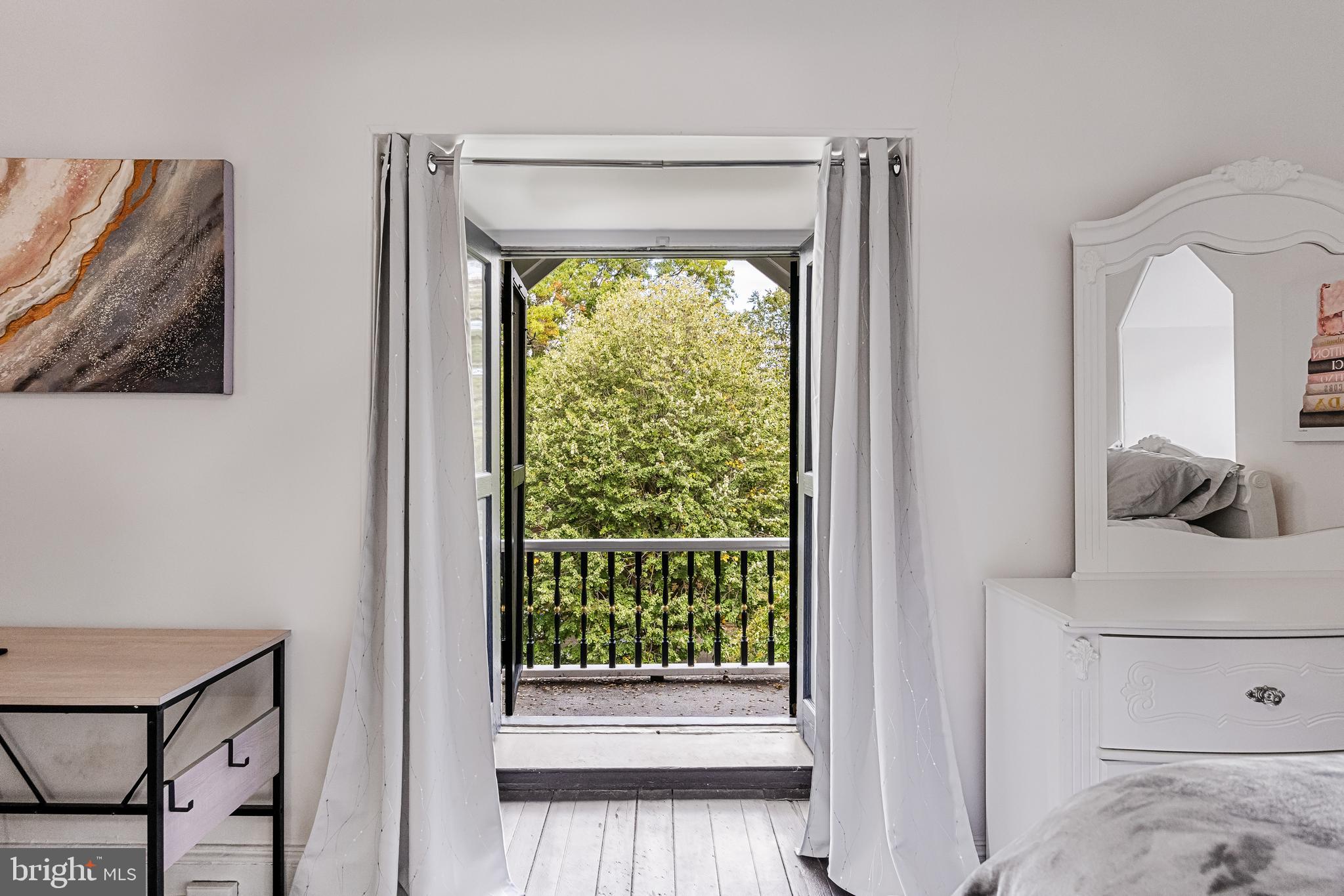 408 Lippincott AVENUE